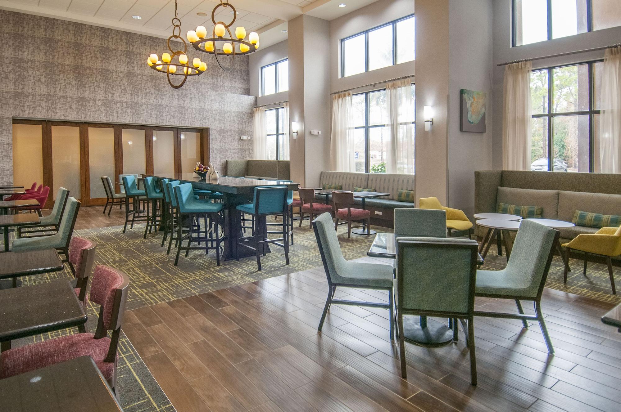 Vista Lobby Hampton Inn & Suites Baton Rouge/Port Allen