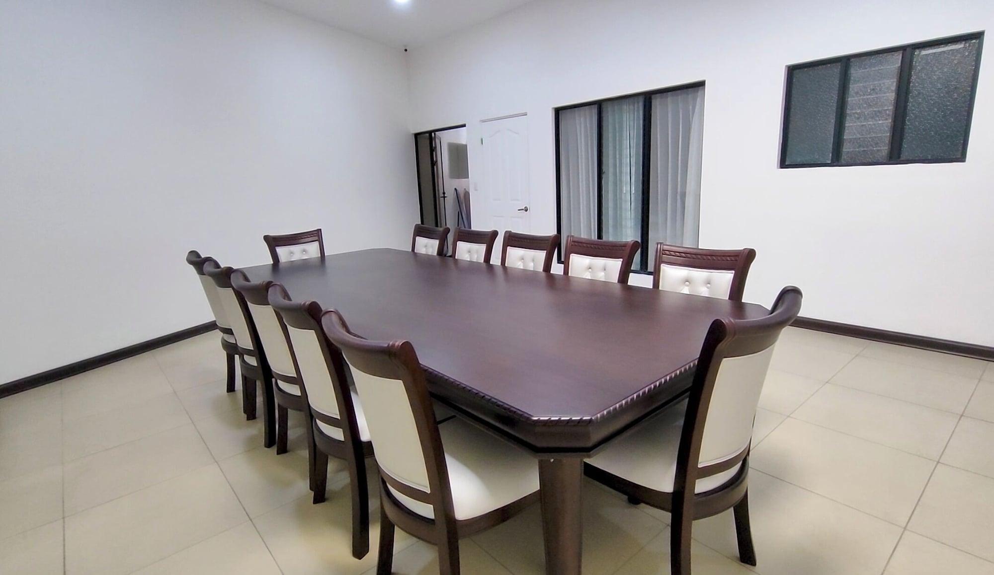 Sala de Reuniones CasAguacate