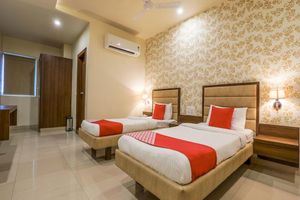 Alojamiento - OYO 4035 SPG Grand