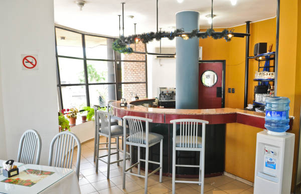 Bar/Salón Hotel Tres Cruces
