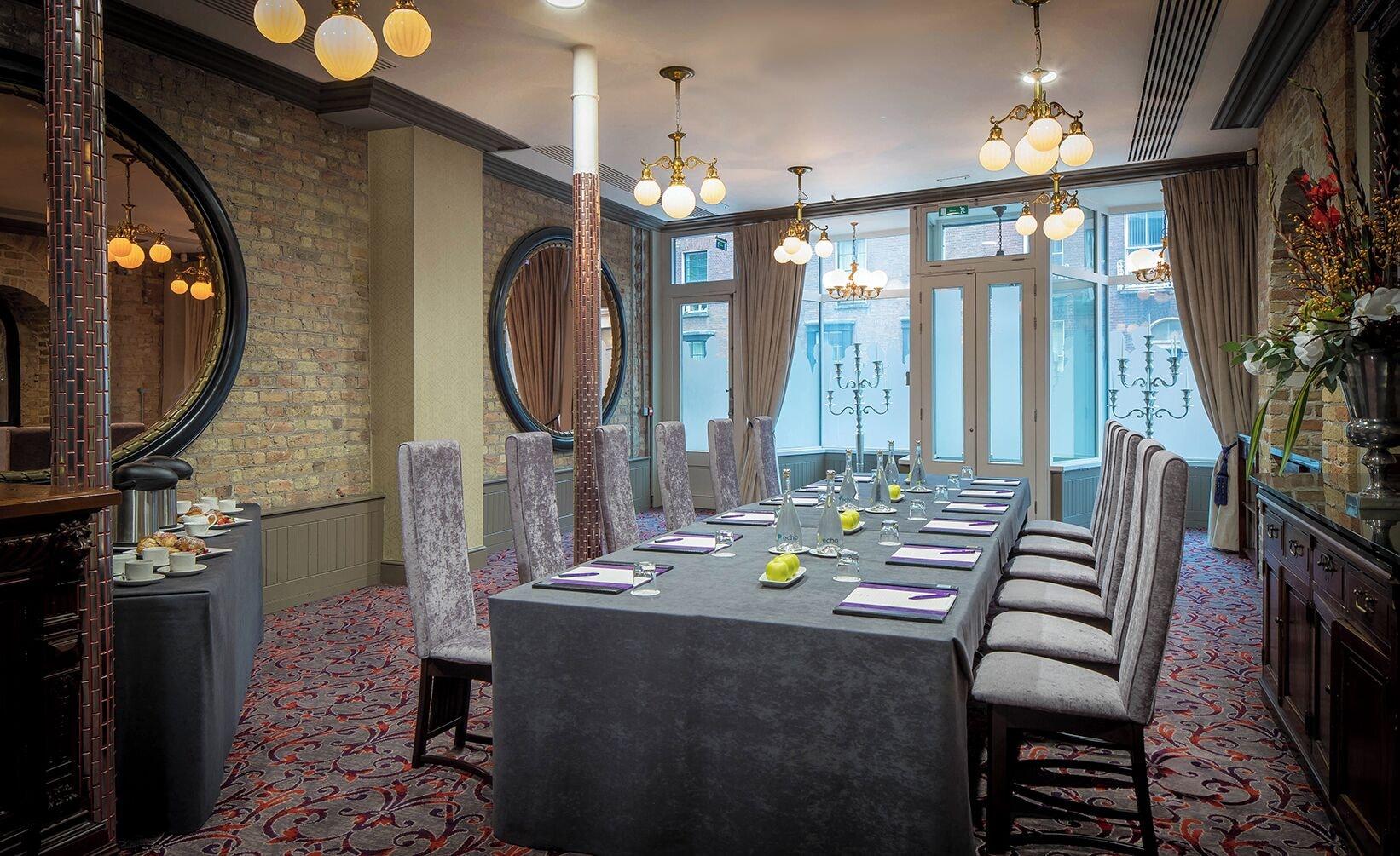 Sala de Reuniones The Trinity City Hotel