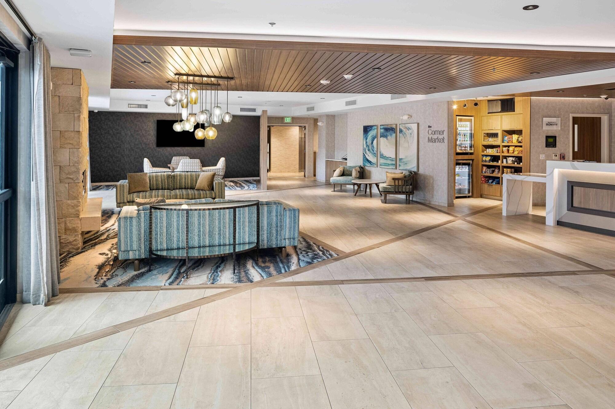 Vista Lobby Fairfield Inn & Suites by Marriott San Diego Pacific Beach
