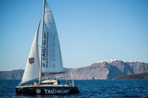 Actividad - Catamaran Caldera Azul Tour con comida - Montaña Negra y aguas termales - Grupo reducido