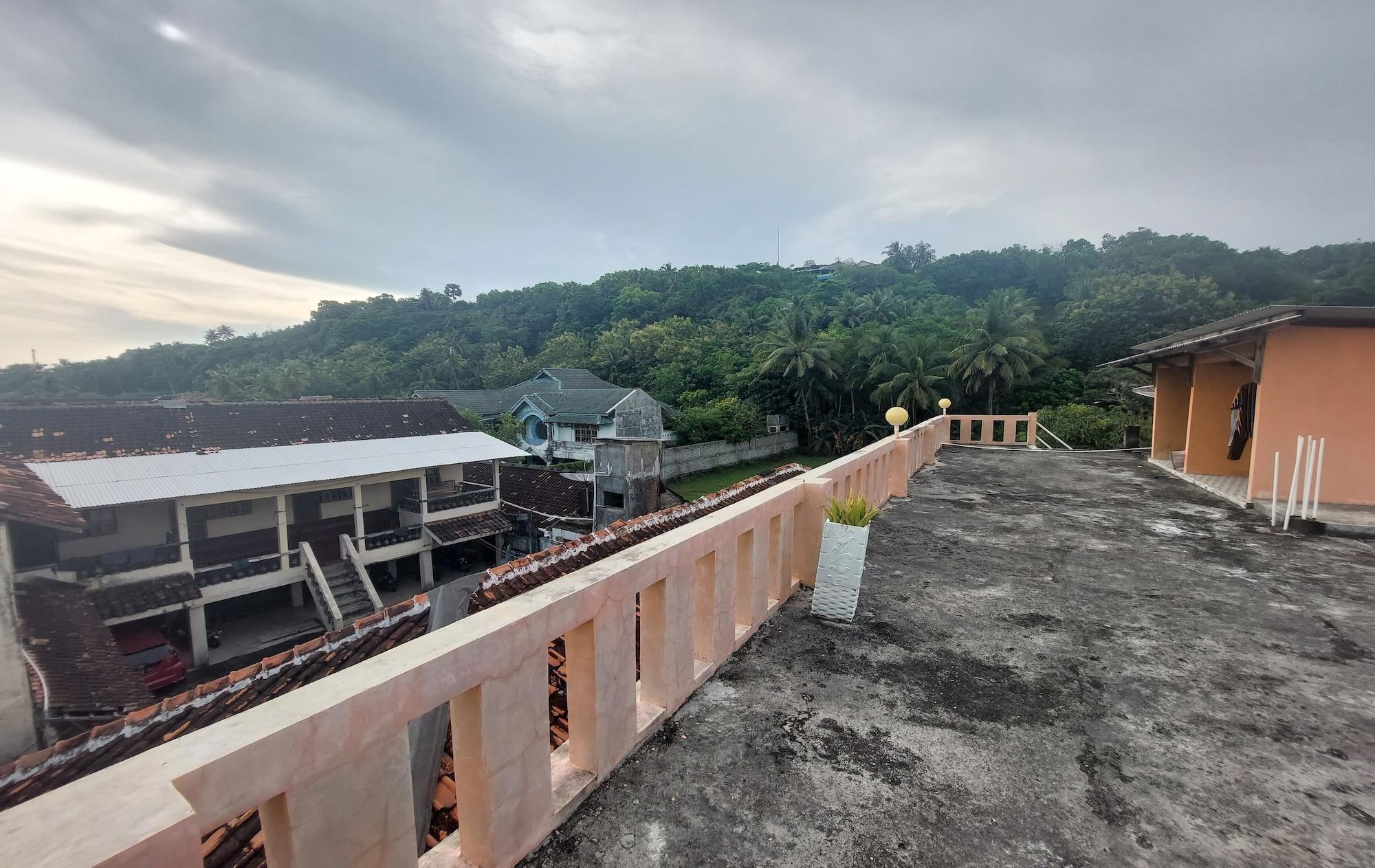 Vista Exterior HOTEL PARANGTRITIS GANDUNG JR