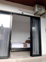 Alojamiento - Royal House Pratama