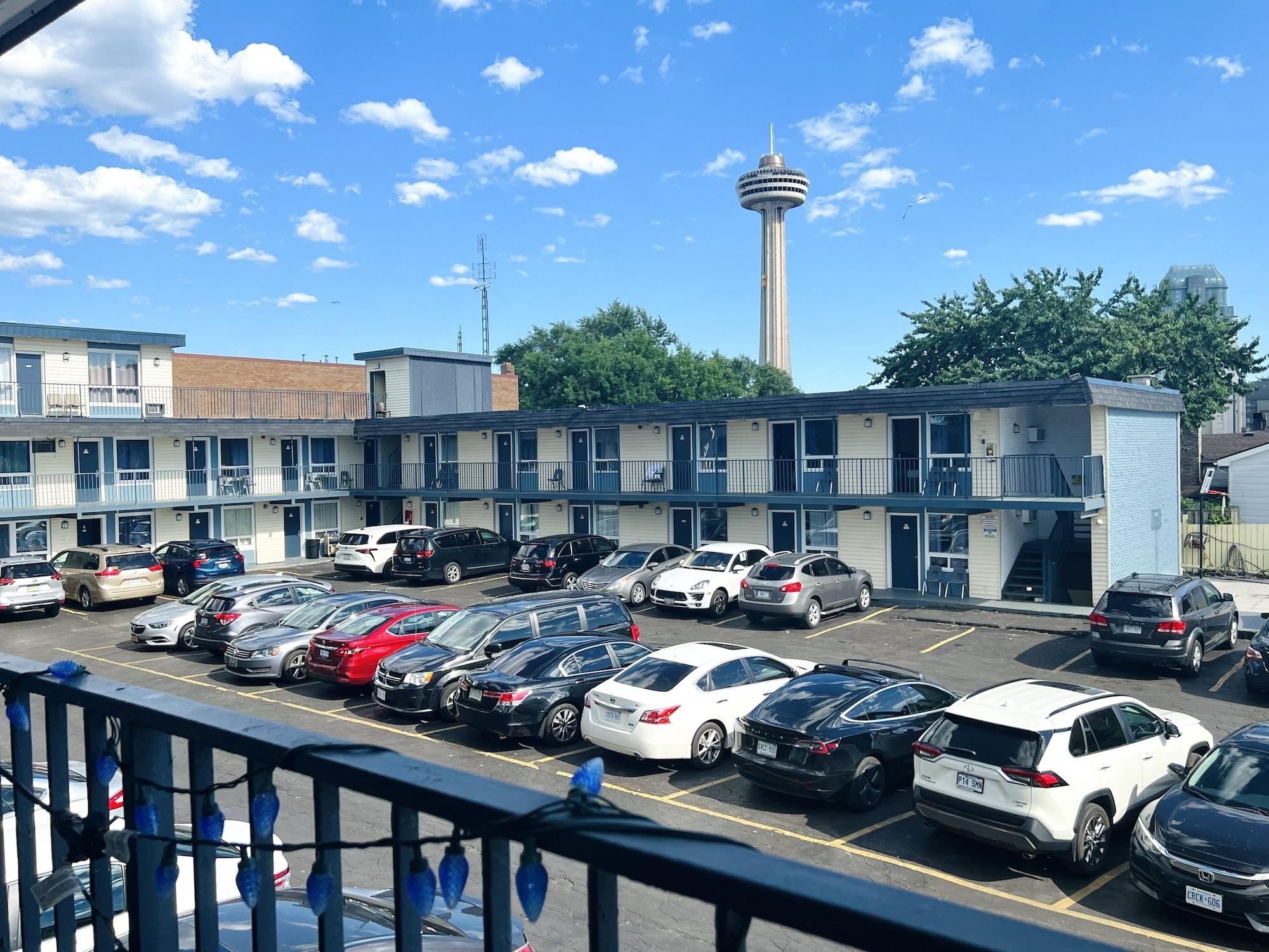 Varios Fairway Inn by the Falls