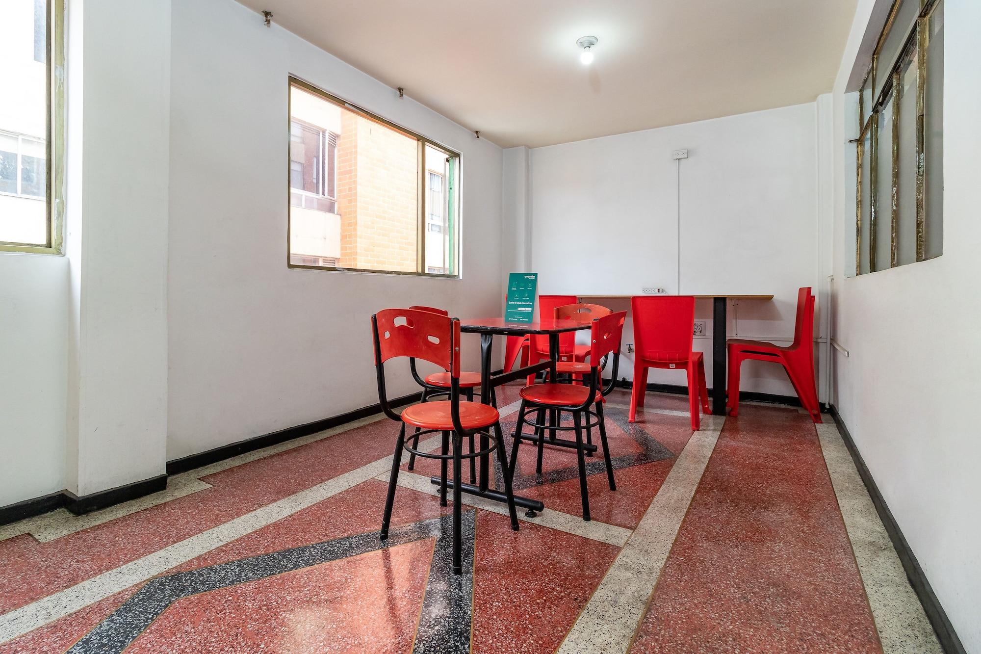 Restaurant Hotel Casa Victoria Av 30