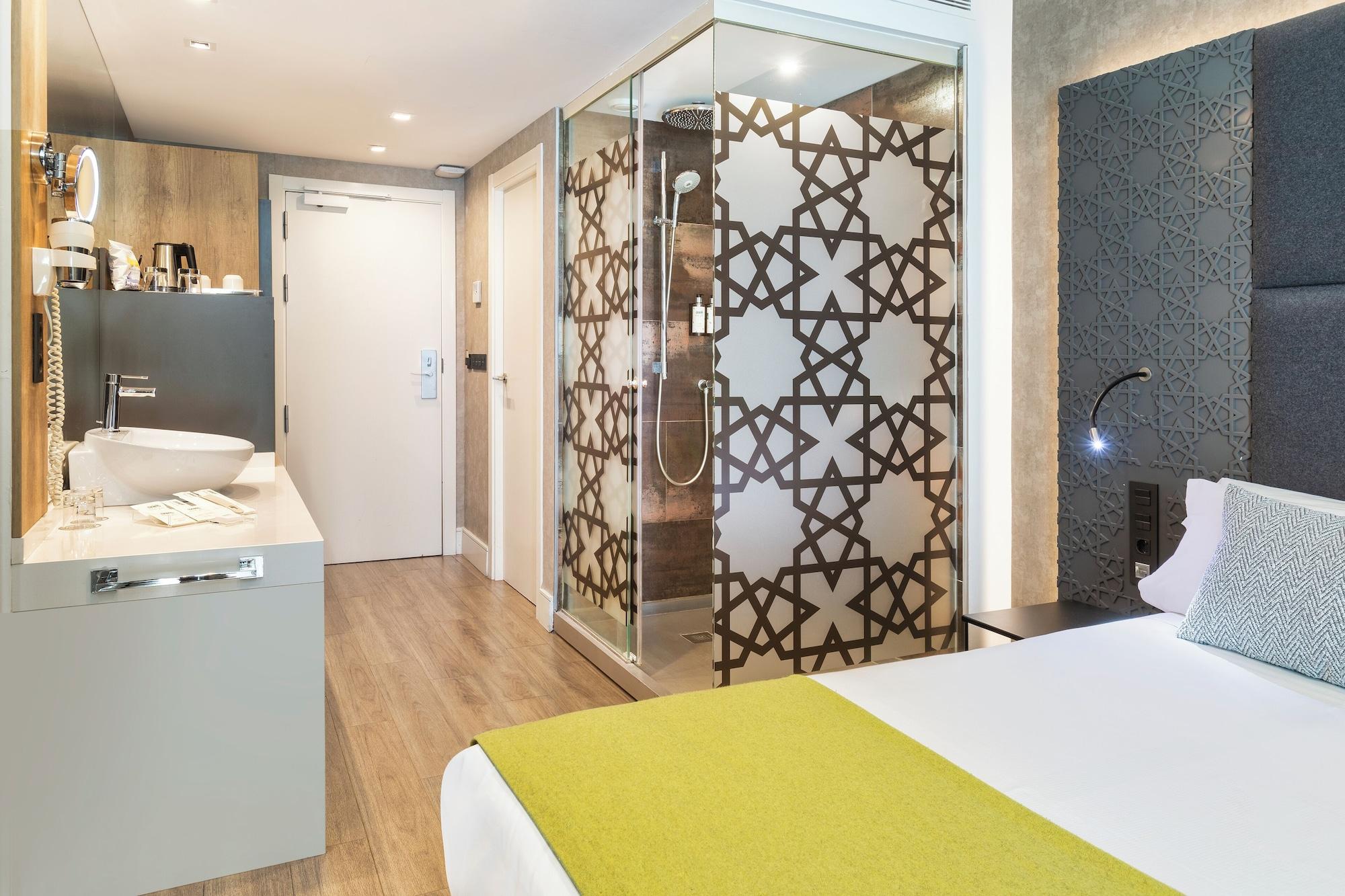 Habitación Catalonia Giralda Hotel