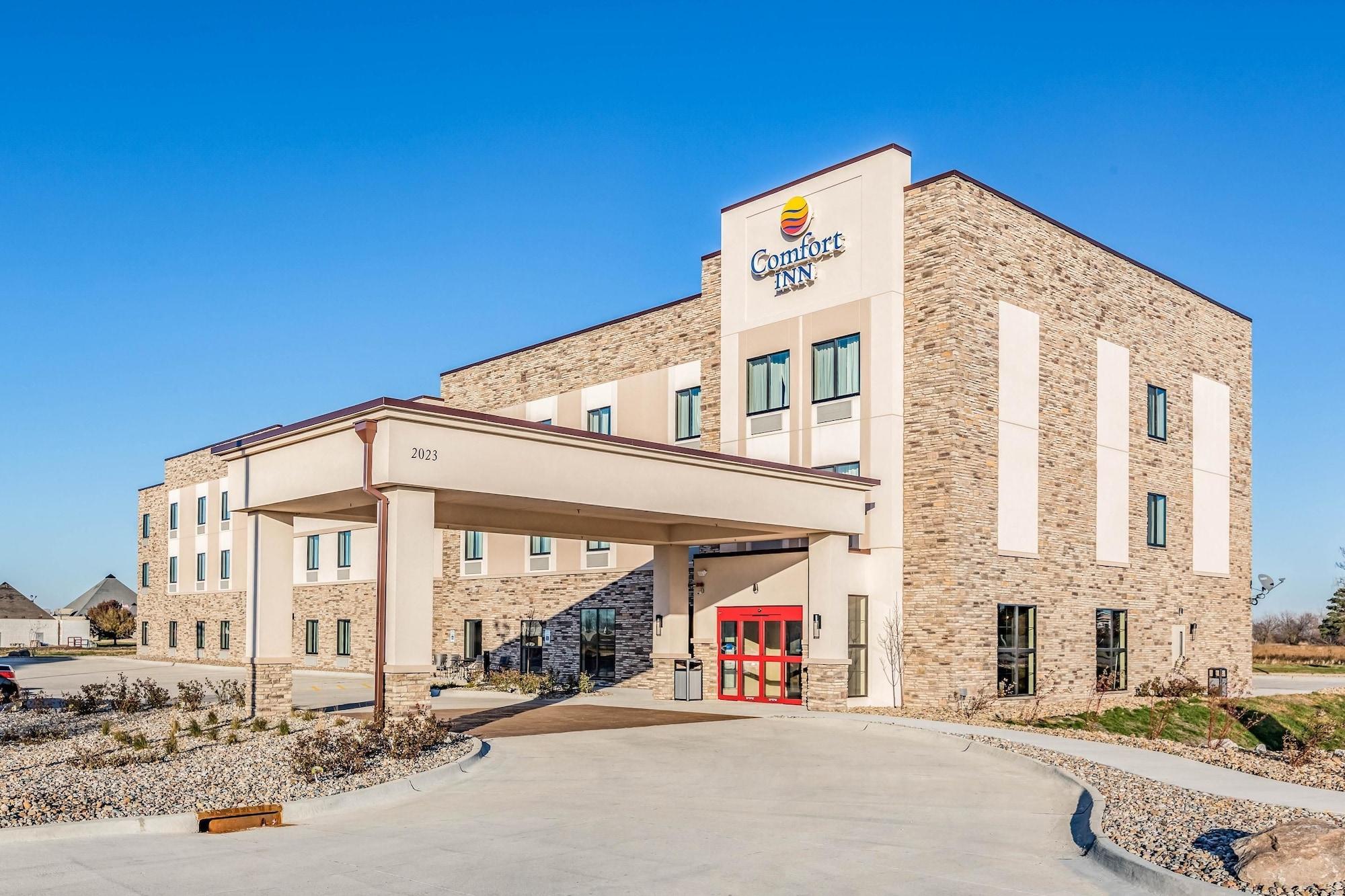 Vista Exterior Comfort Inn Altoona-Des Moines