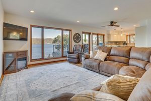 Alquiler Vacacional - Dock & Views: Waterfront Home in Wabasha!