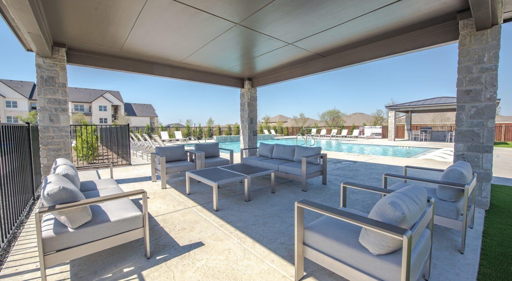 Vista Exterior Landing Apartments Venus