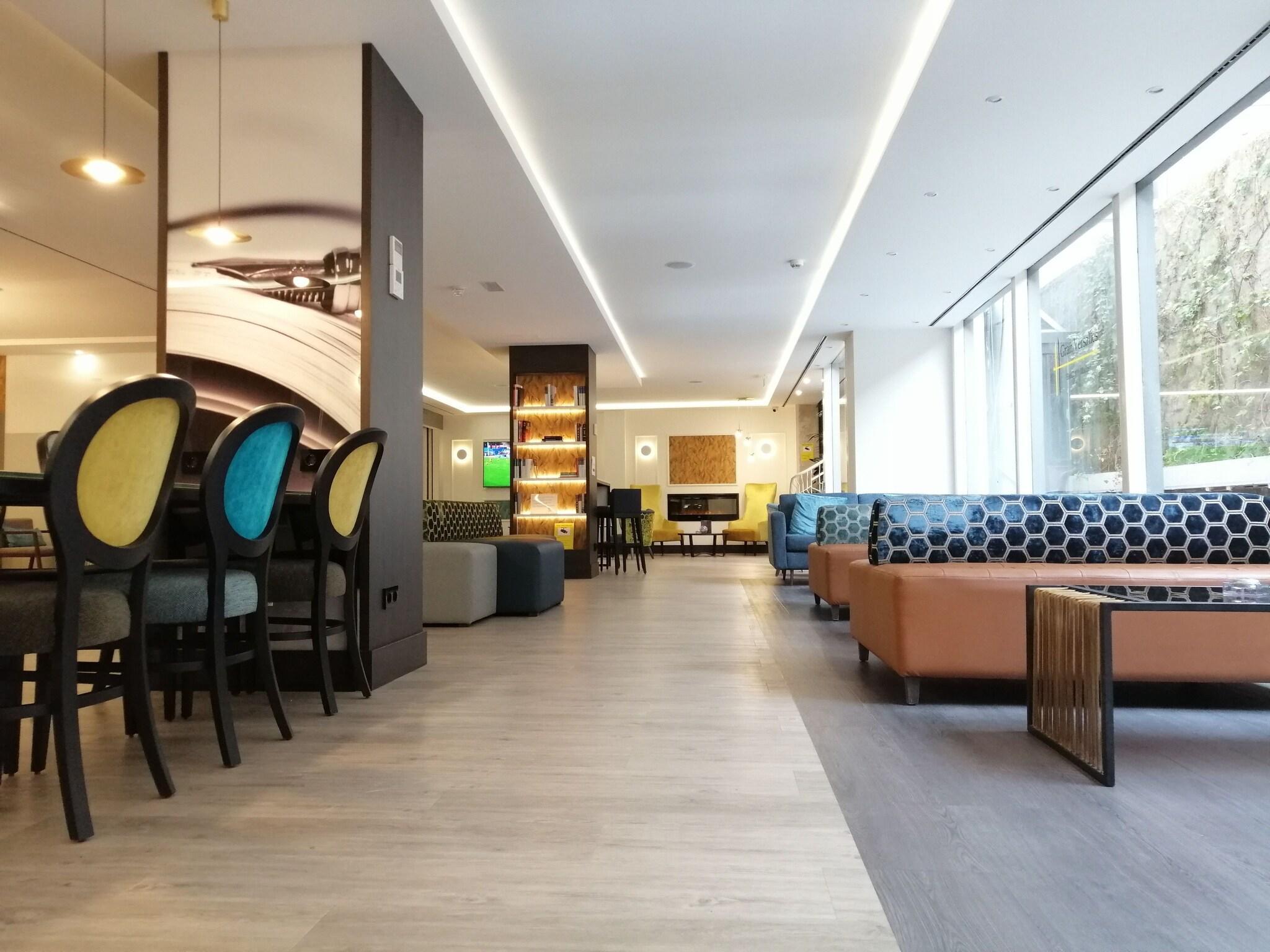 Vista Lobby Hotel Gran Versalles