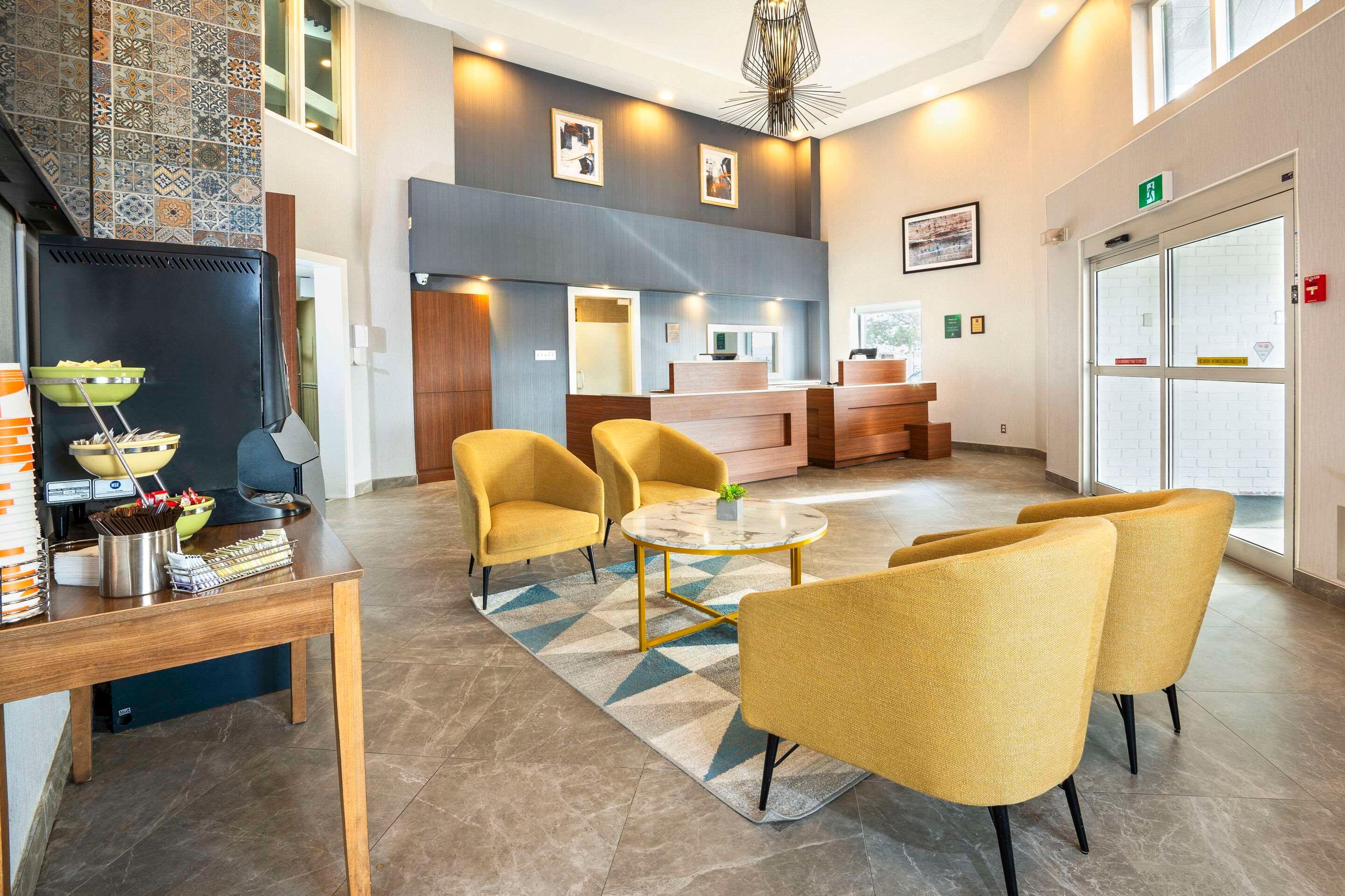Vista Lobby Quality Suites Whitby