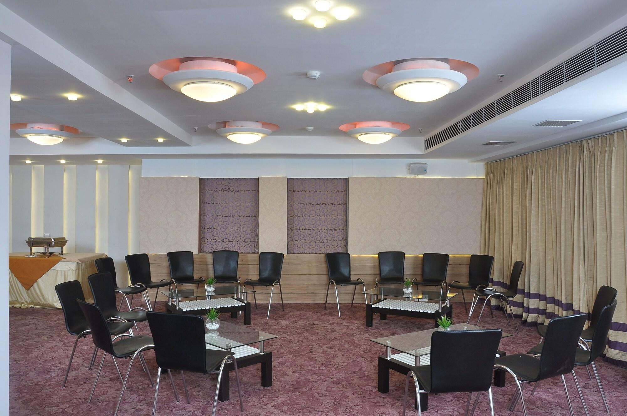 Sala de Reuniones Hotel Niharika