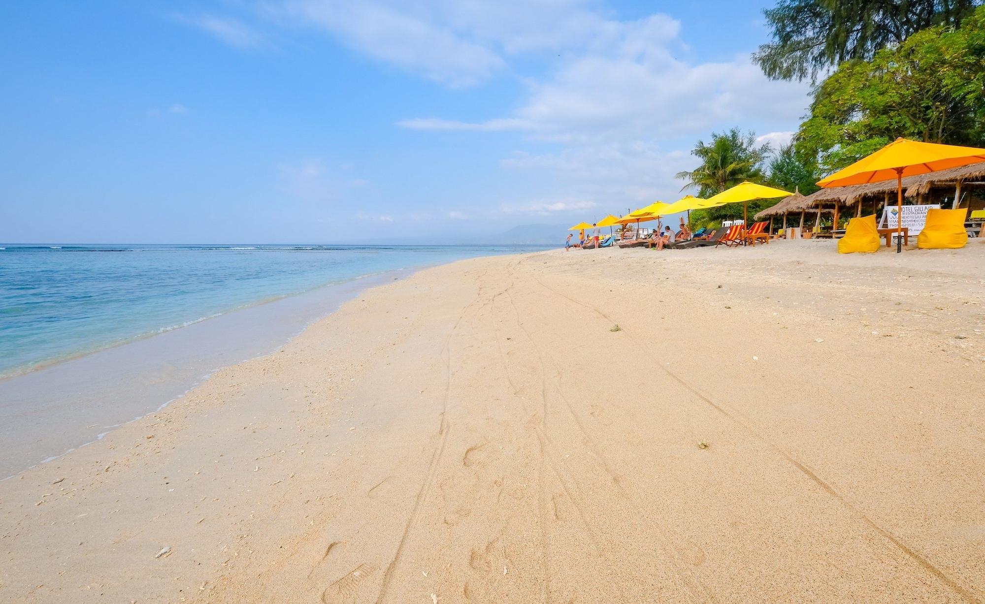 Playa Sayang Mama Inn