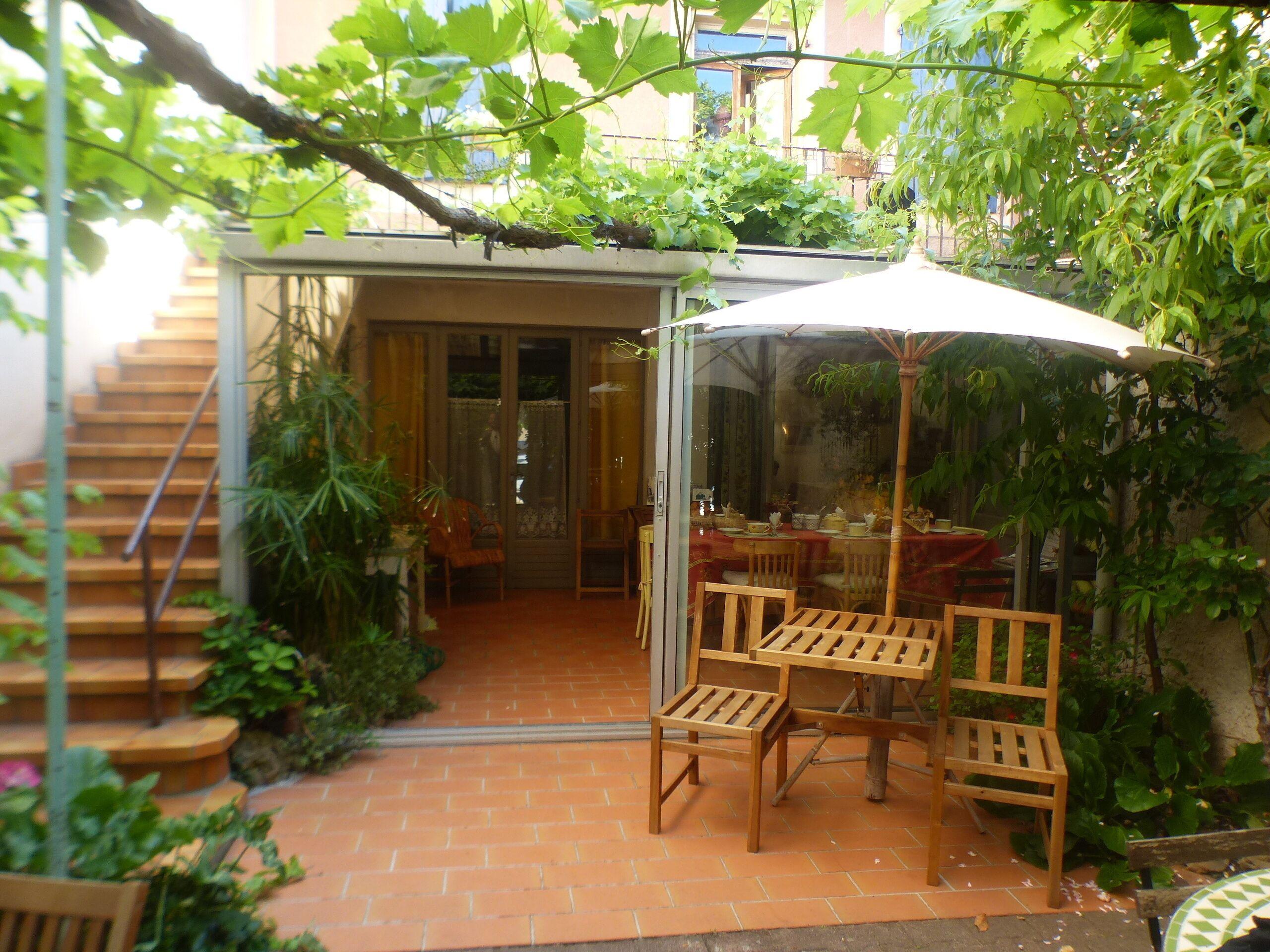 Vista Exterior Côté Jardin B&B