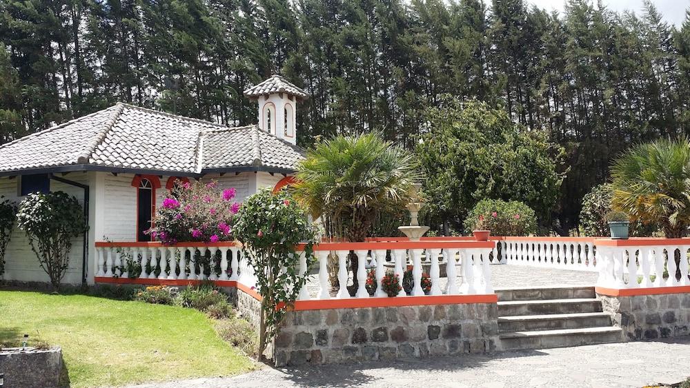 Vista Exterior Hosteria San Carlos Tababela