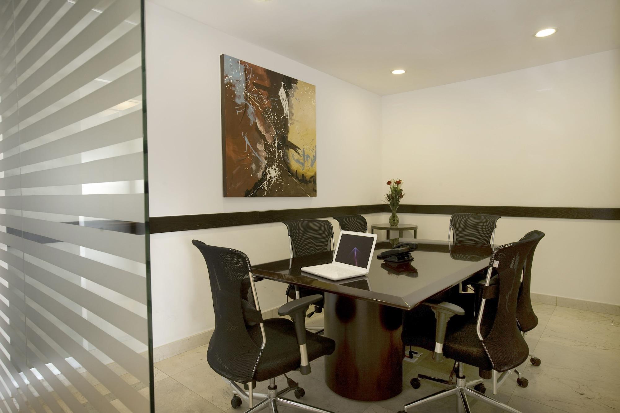 Sala de Reuniones One Aguascalientes Sur