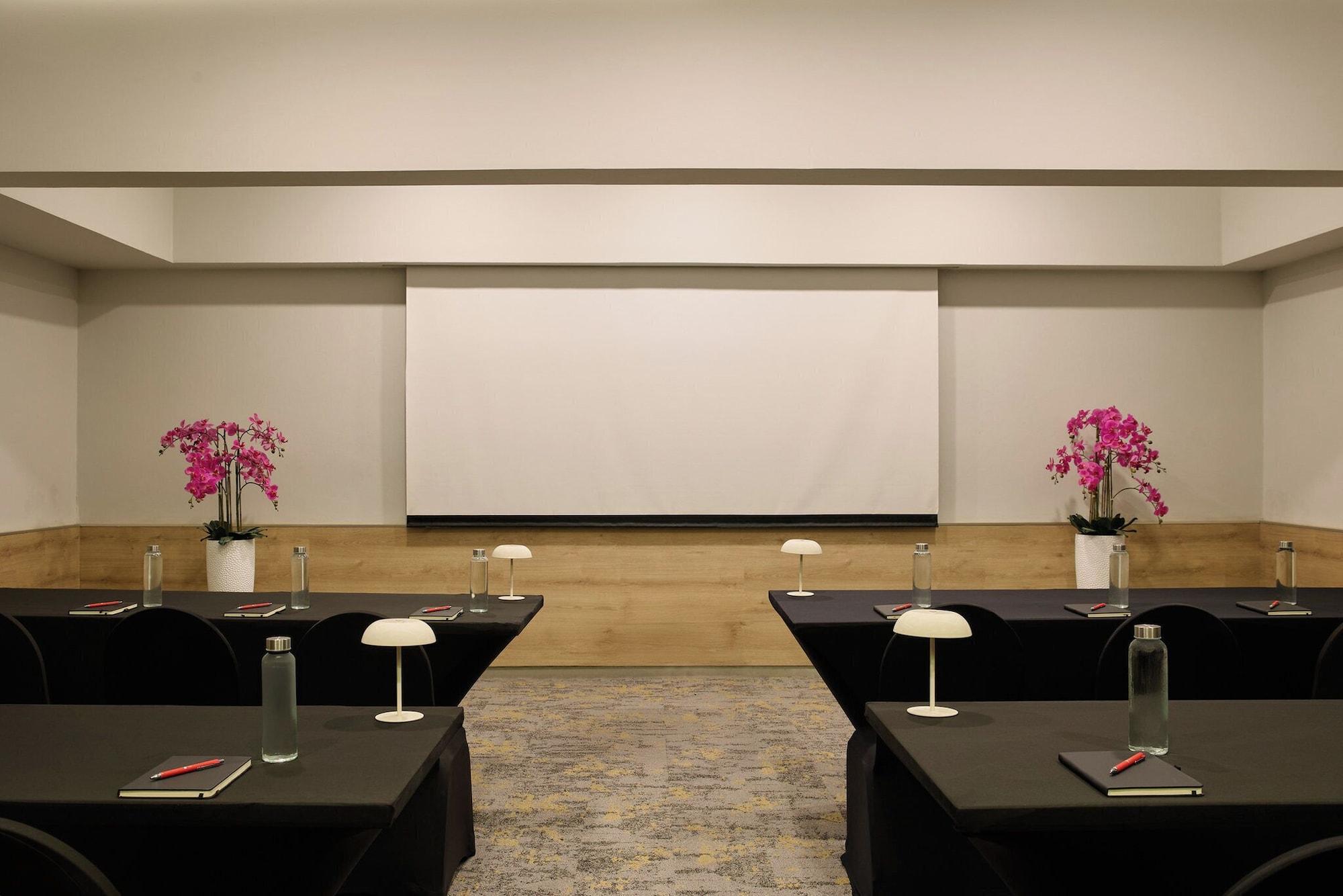 Sala de Reuniones Fiesta Inn Monterrey Valle