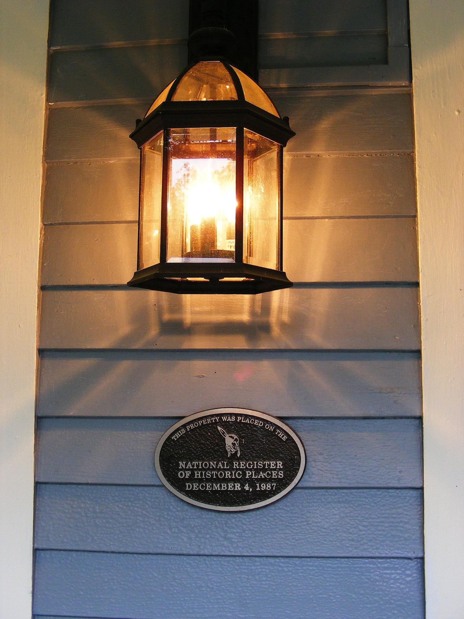 Vista Exterior Adair Manor Bed& Breakfast