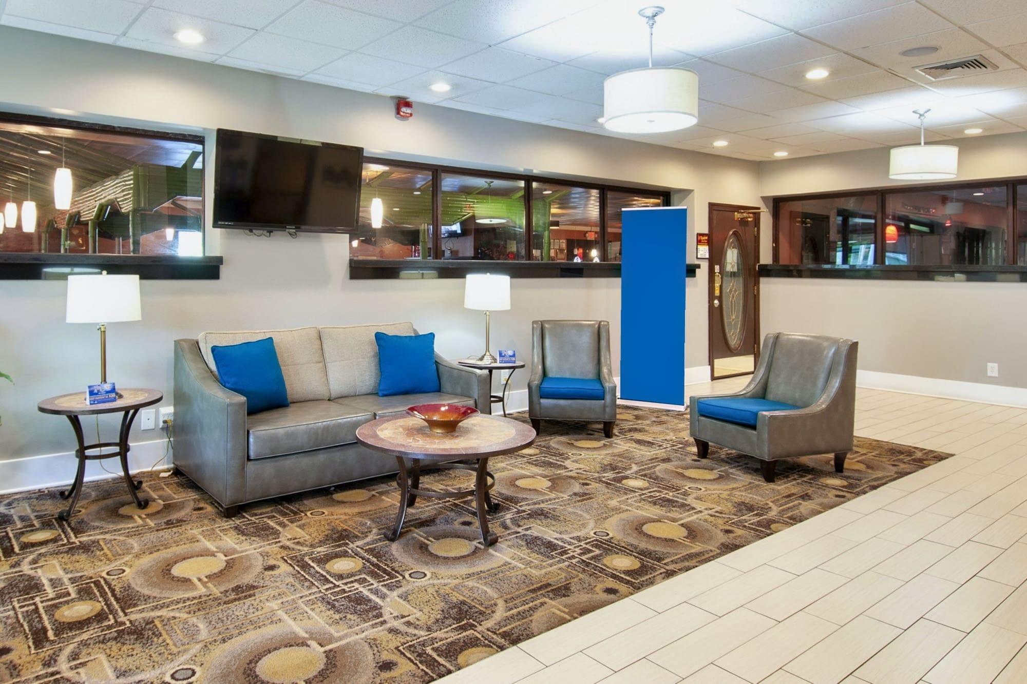 Vista Lobby Days Inn & Suites by Wyndham Johnson City