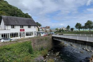 Alojamiento - The Lyn Valley Guest House