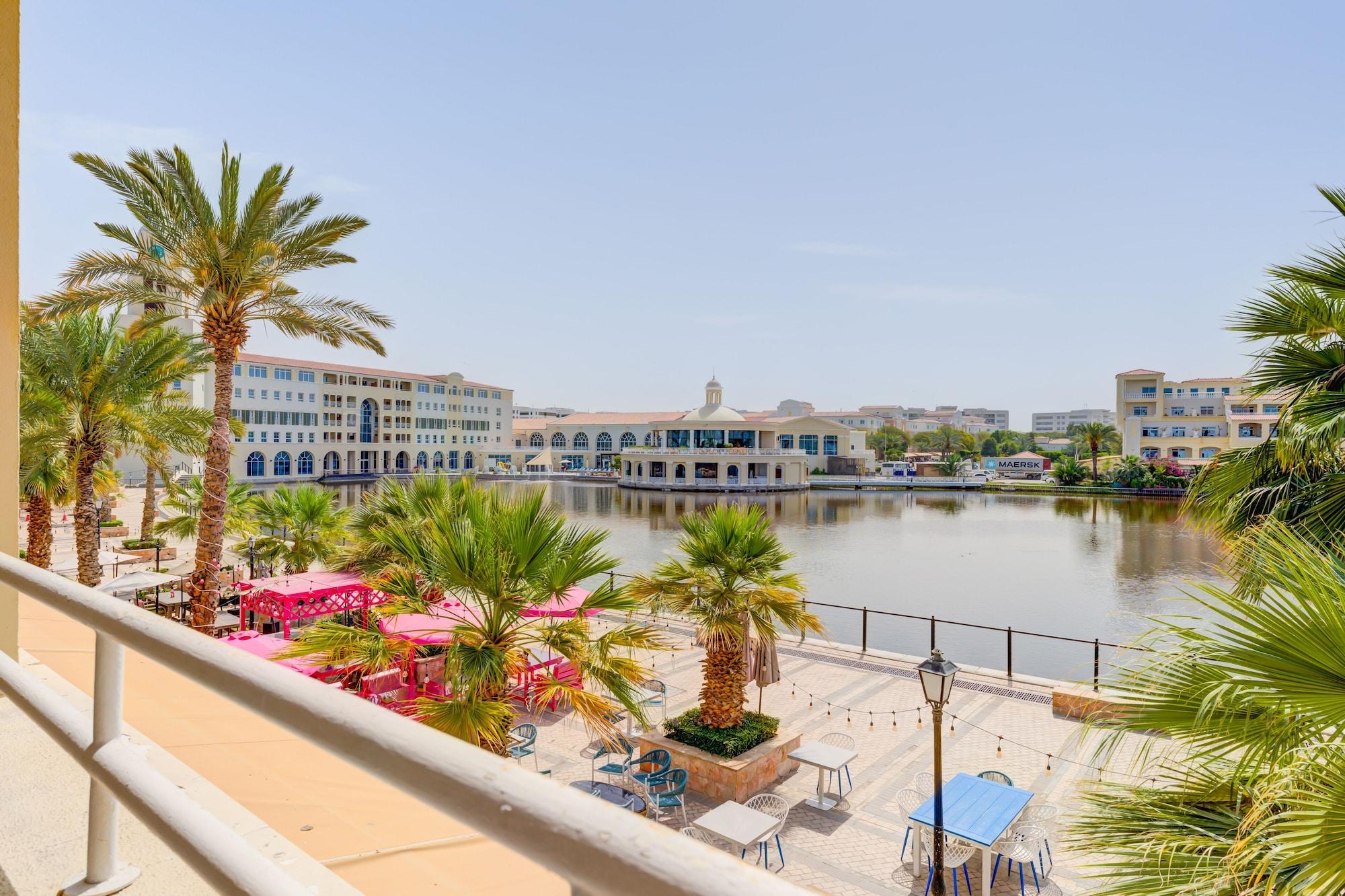 Habitación Millennium Lakeview Residence