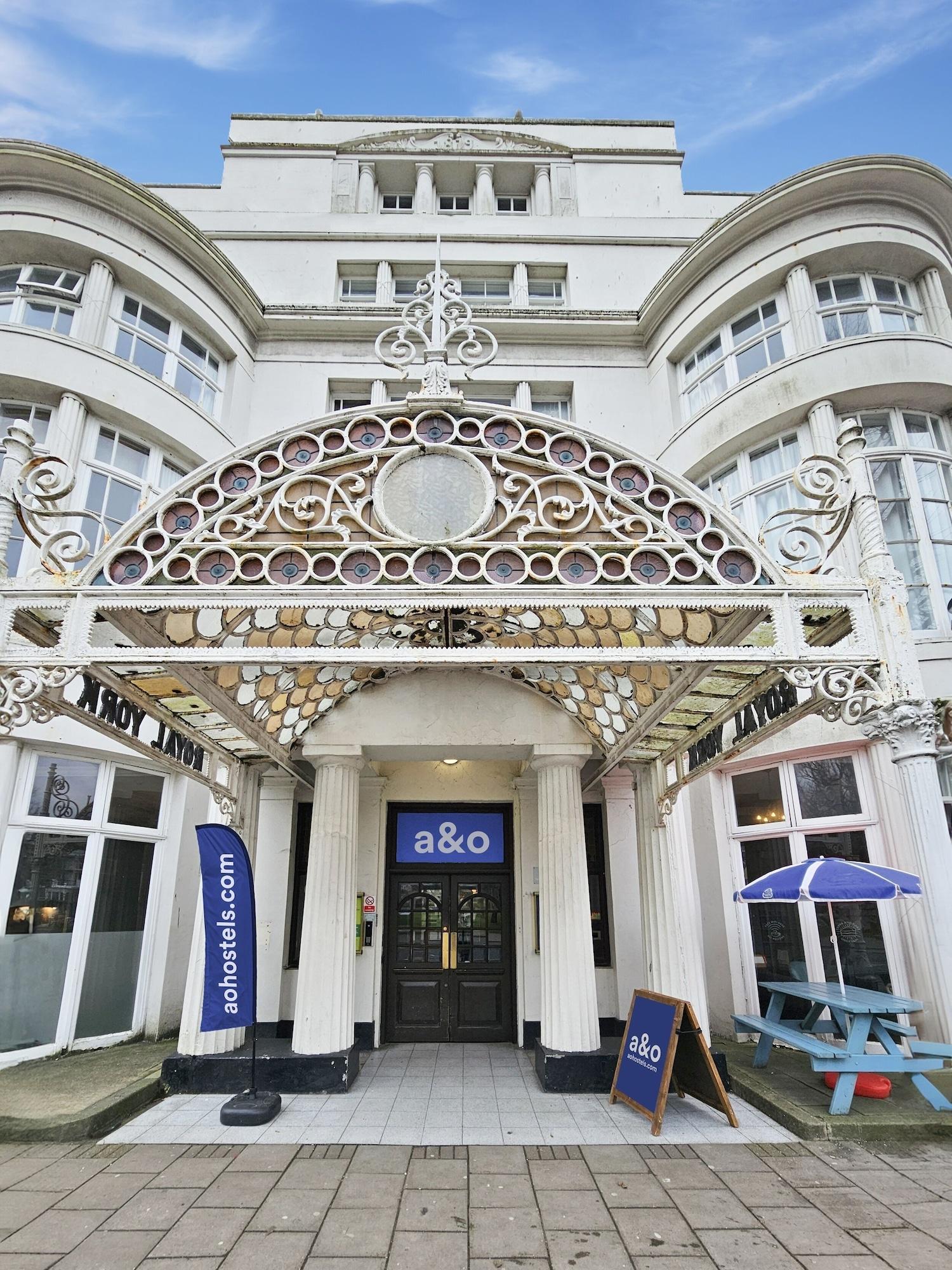 Vista Exterior a&o Brighton Beach