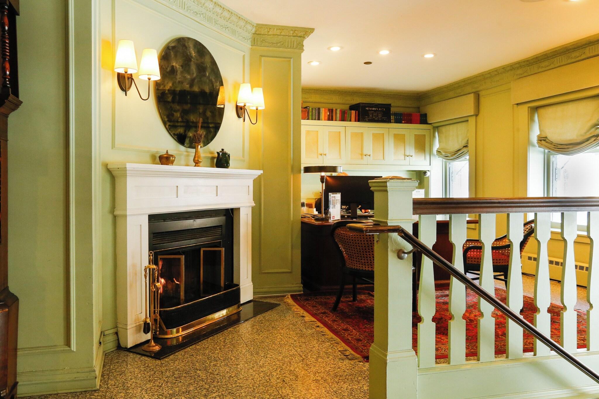 Vista Lobby White Swan Inn