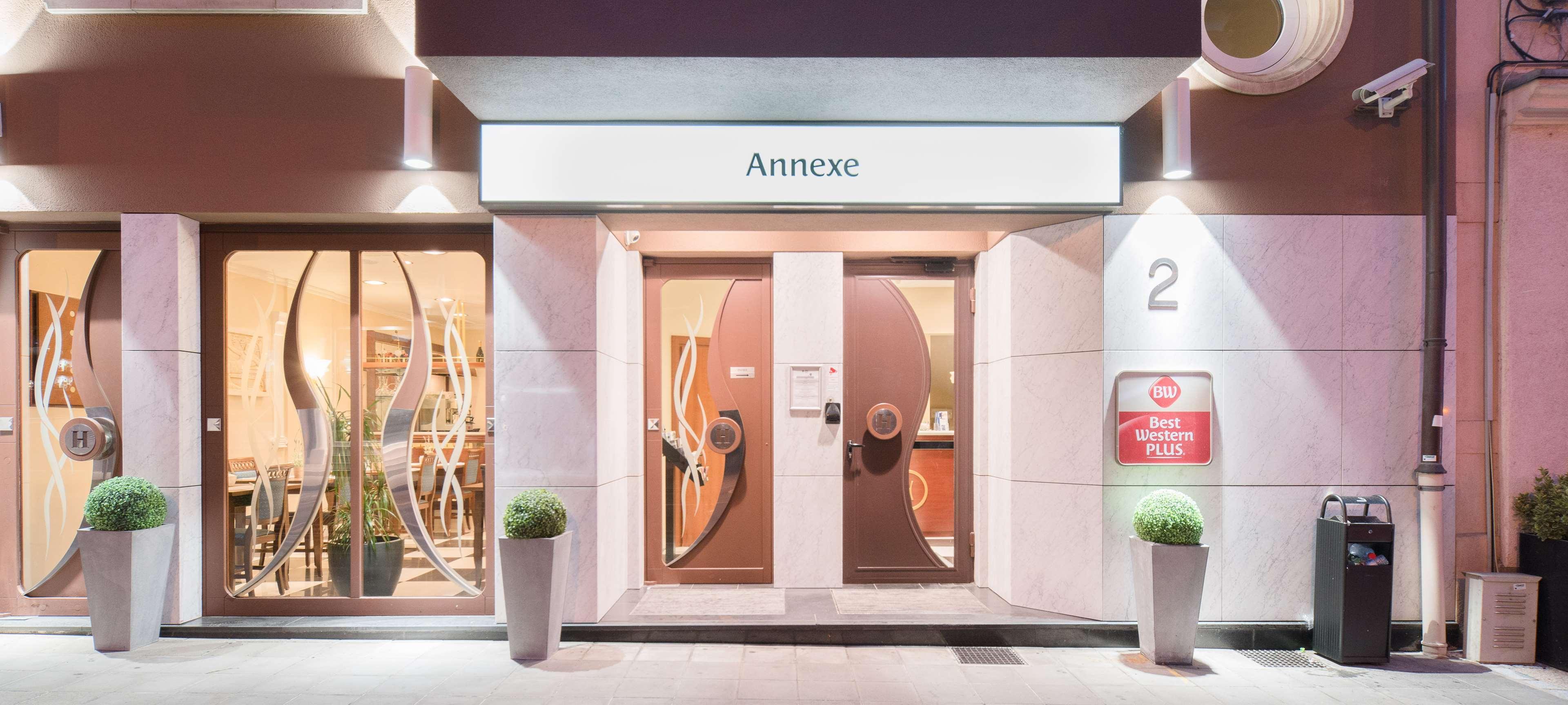 Vista Exterior Best Western Plus Grand Hotel Victor Hugo