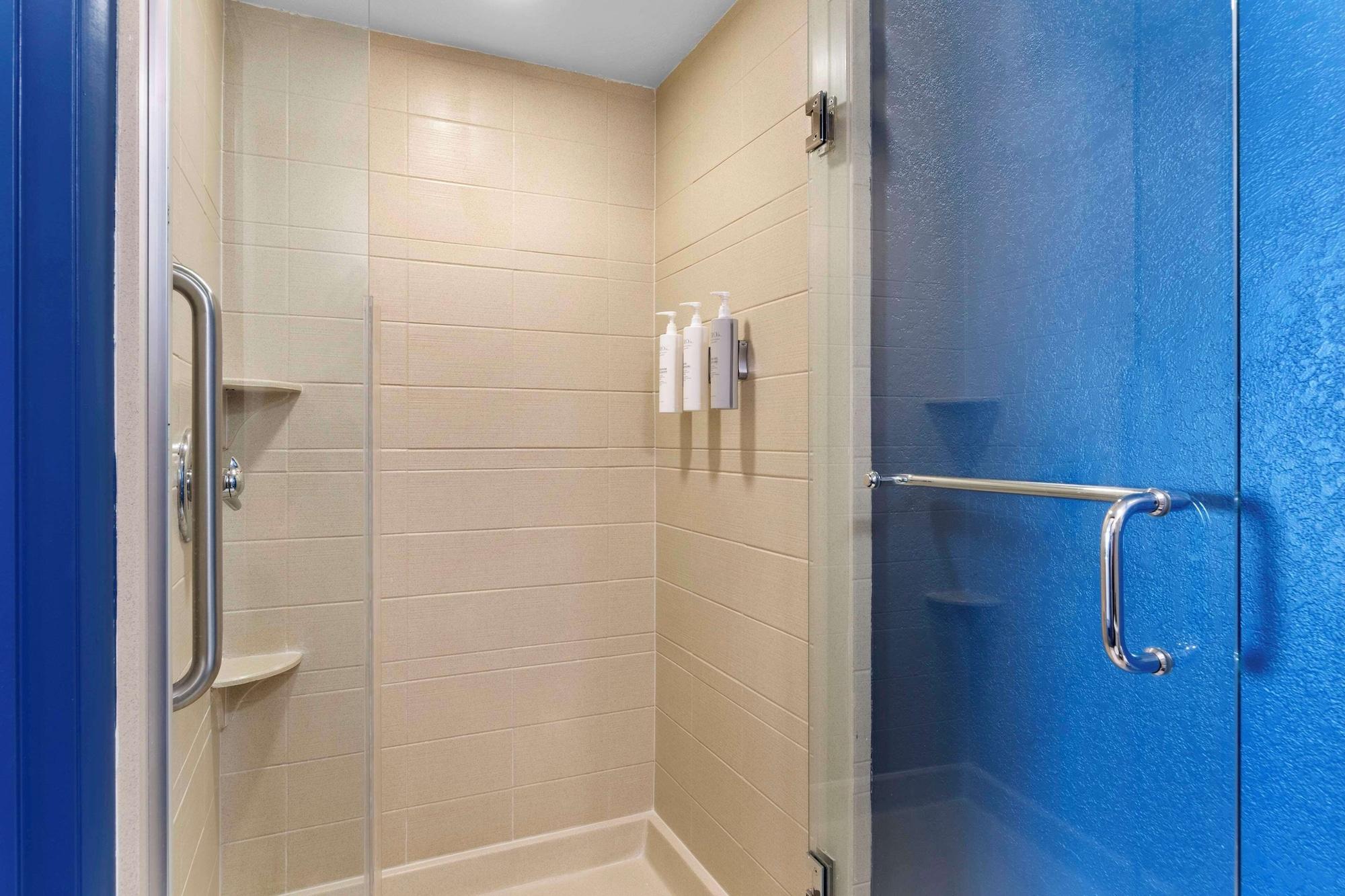 Equipamiento de Habitación Spark by Hilton Orlando near SeaWorld