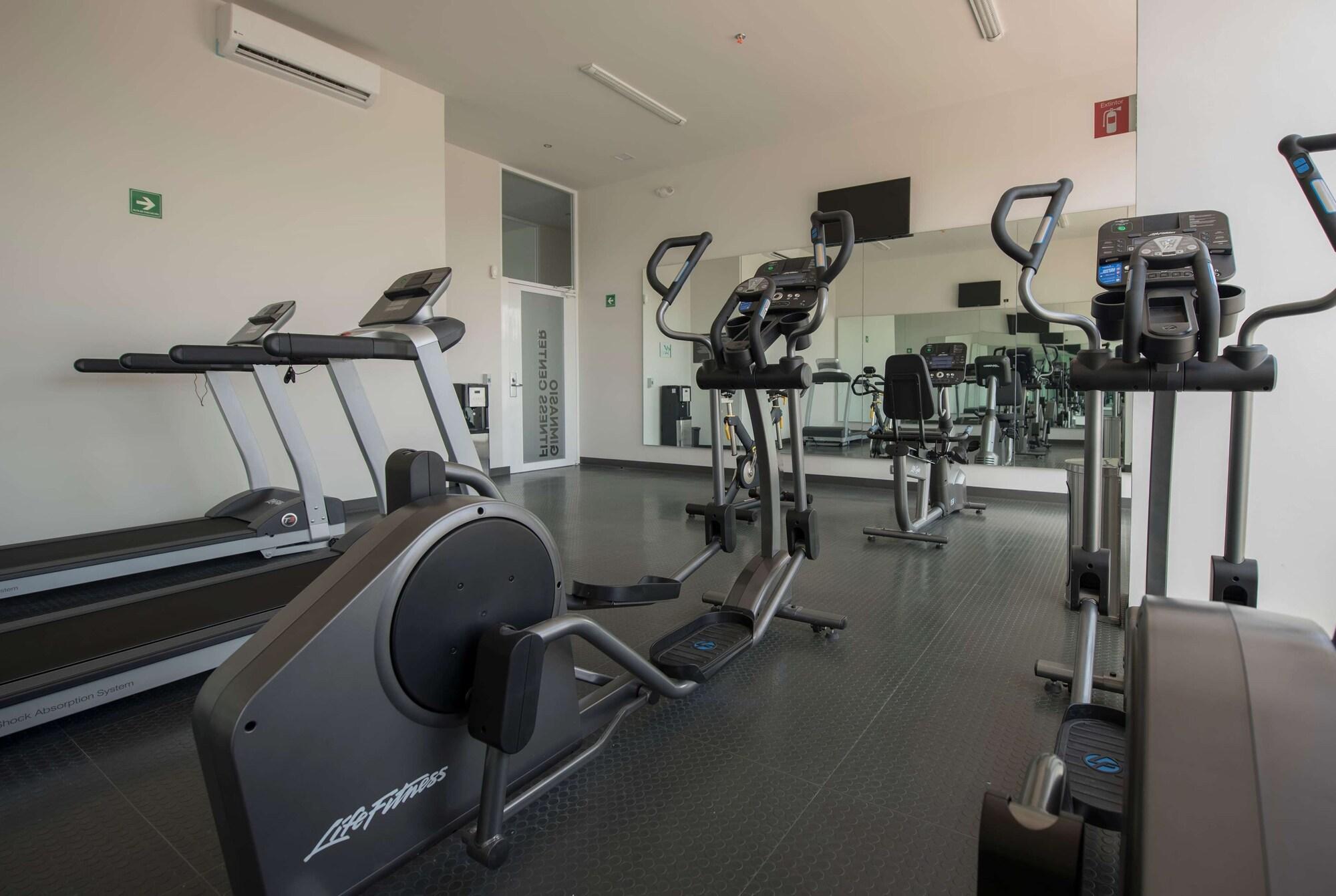 Gimnasio Microtel Inn & Suites by Wyndham Guadalajara Sur