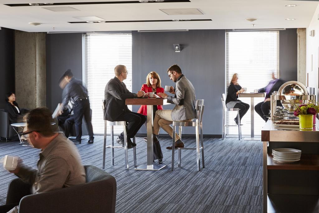 Bar/Salón Alt Hotel Winnipeg