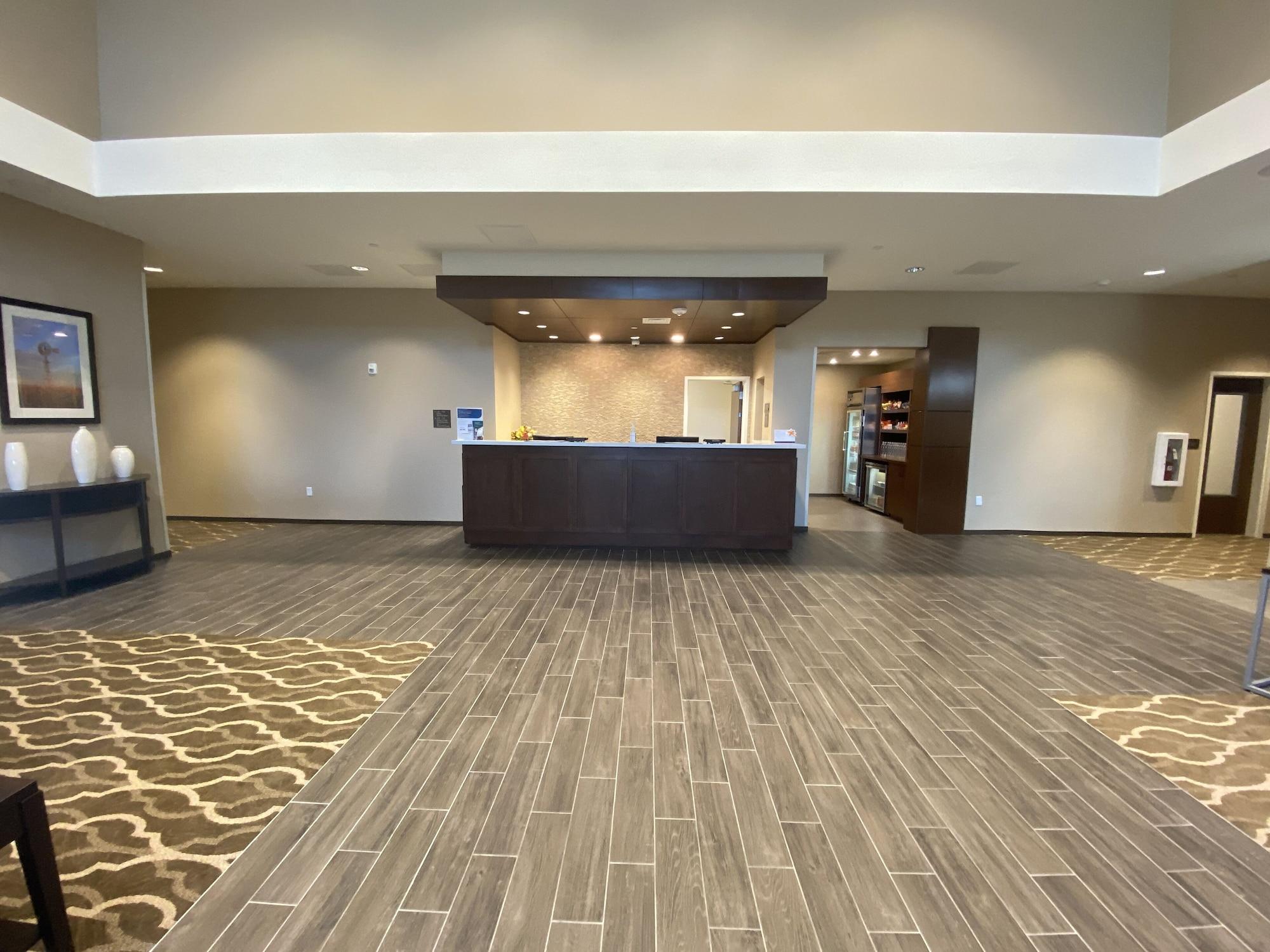 Vista Lobby Comfort Suites Midland West