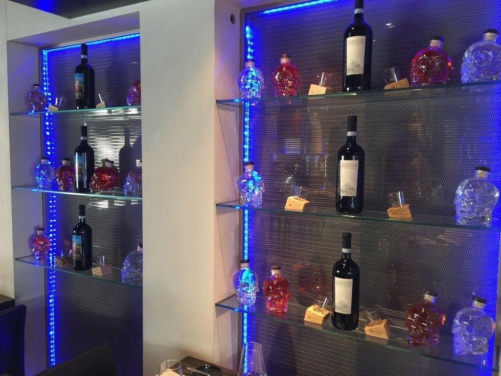 Bar/Salón Adhhoc Hotel