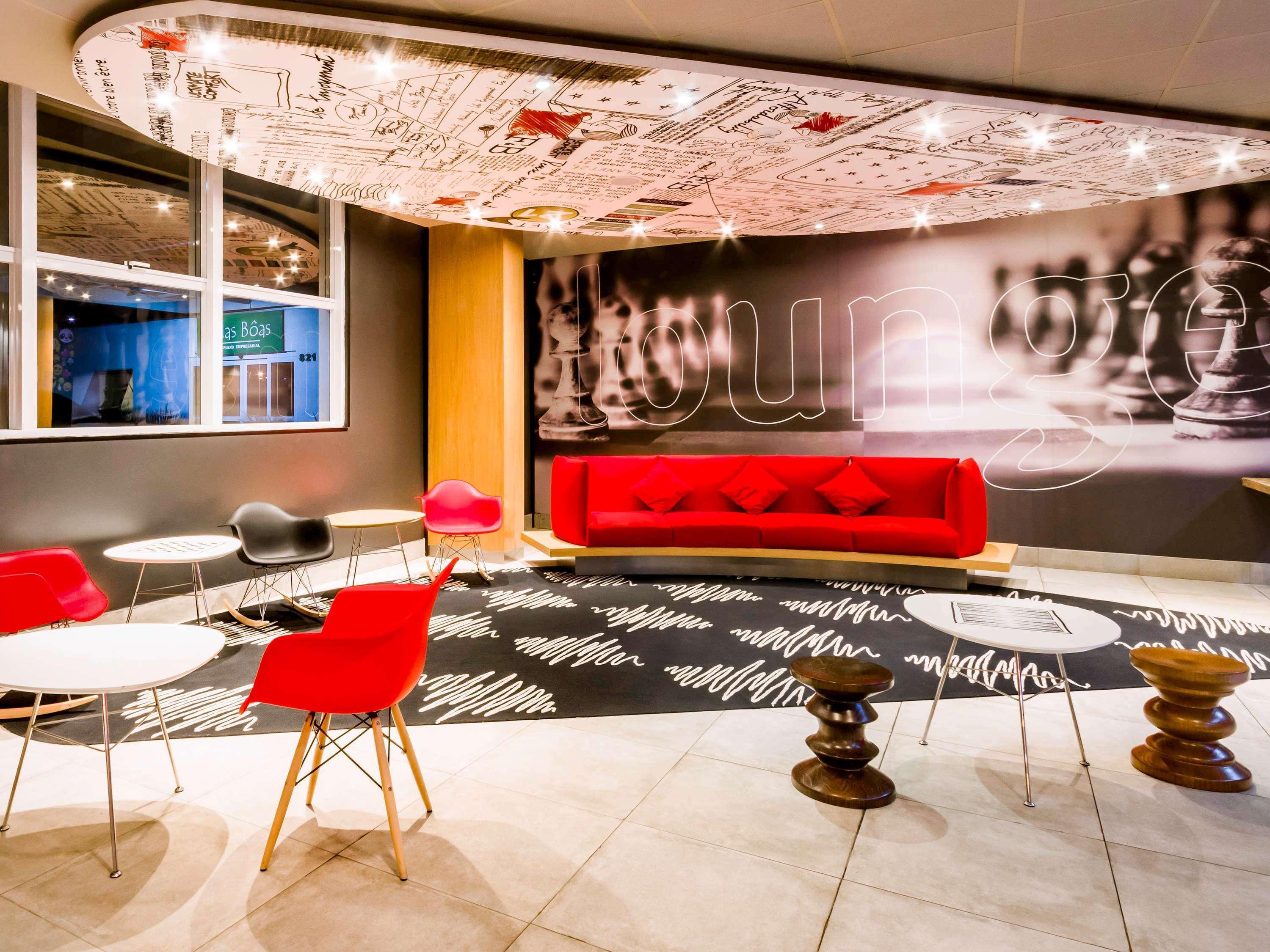 Vista Lobby ibis Marilia