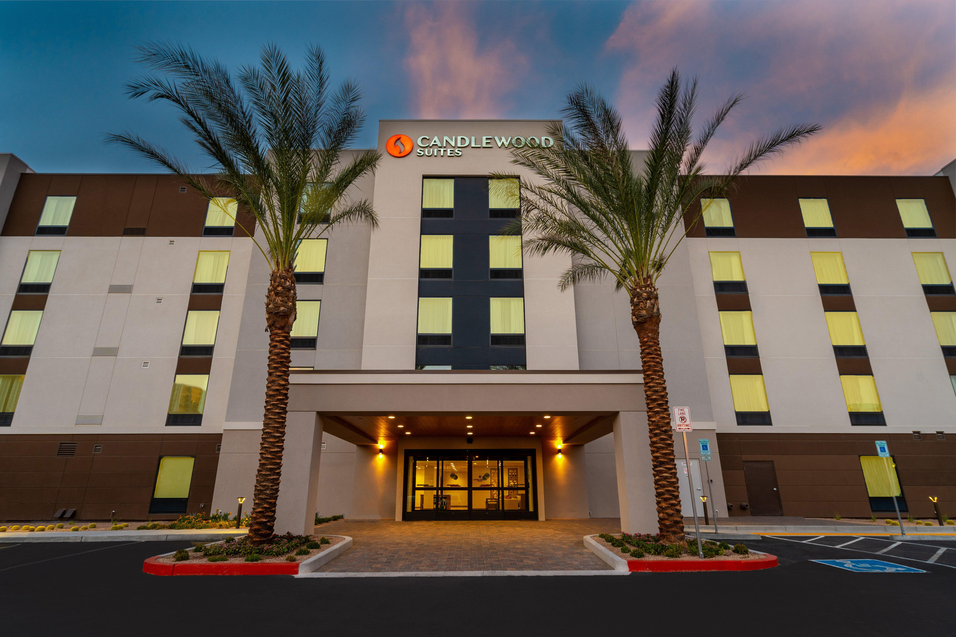 Vista Exterior Candlewood Suites Las Vegas - E Tropicana by IHG