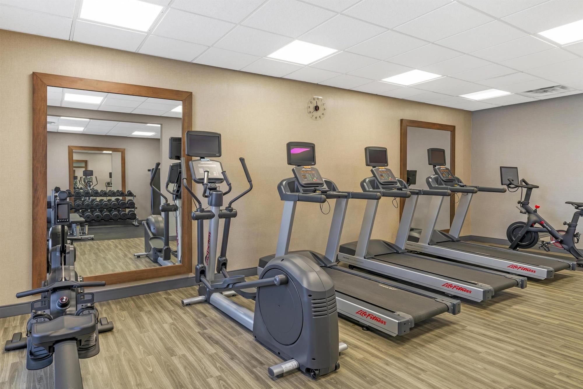 Gimnasio Hampton Inn Junction City