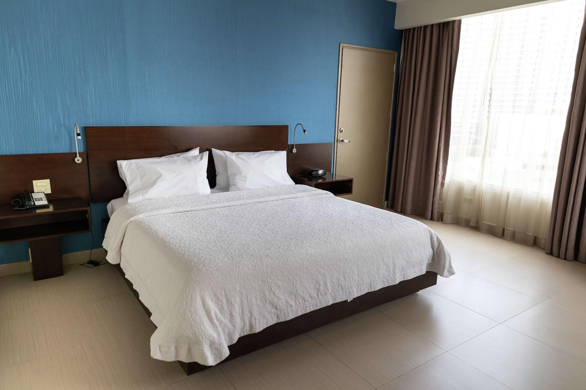 Habitación Hampton by Hilton Panama