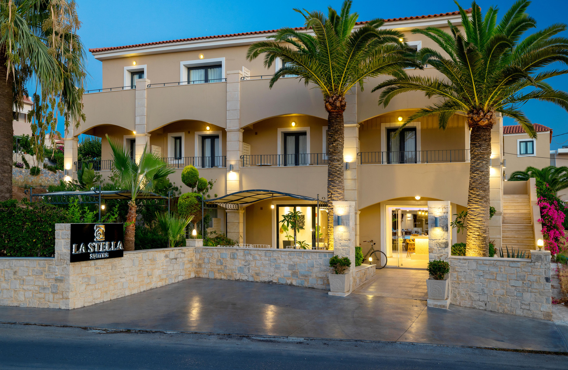 Vista Exterior La Stella Suites