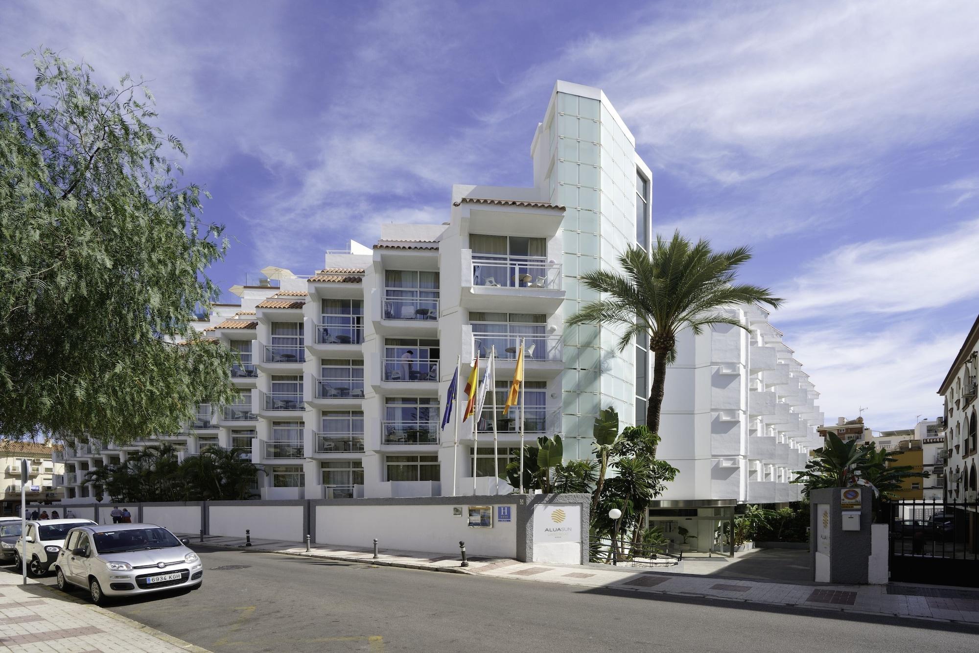 Vista Exterior AluaSun Lago Rojo - Adults Recommended