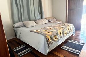 Alquiler Vacacional - Charming Private Beachfront 2-bedroom house near Copper Bank with WiFi, AC
