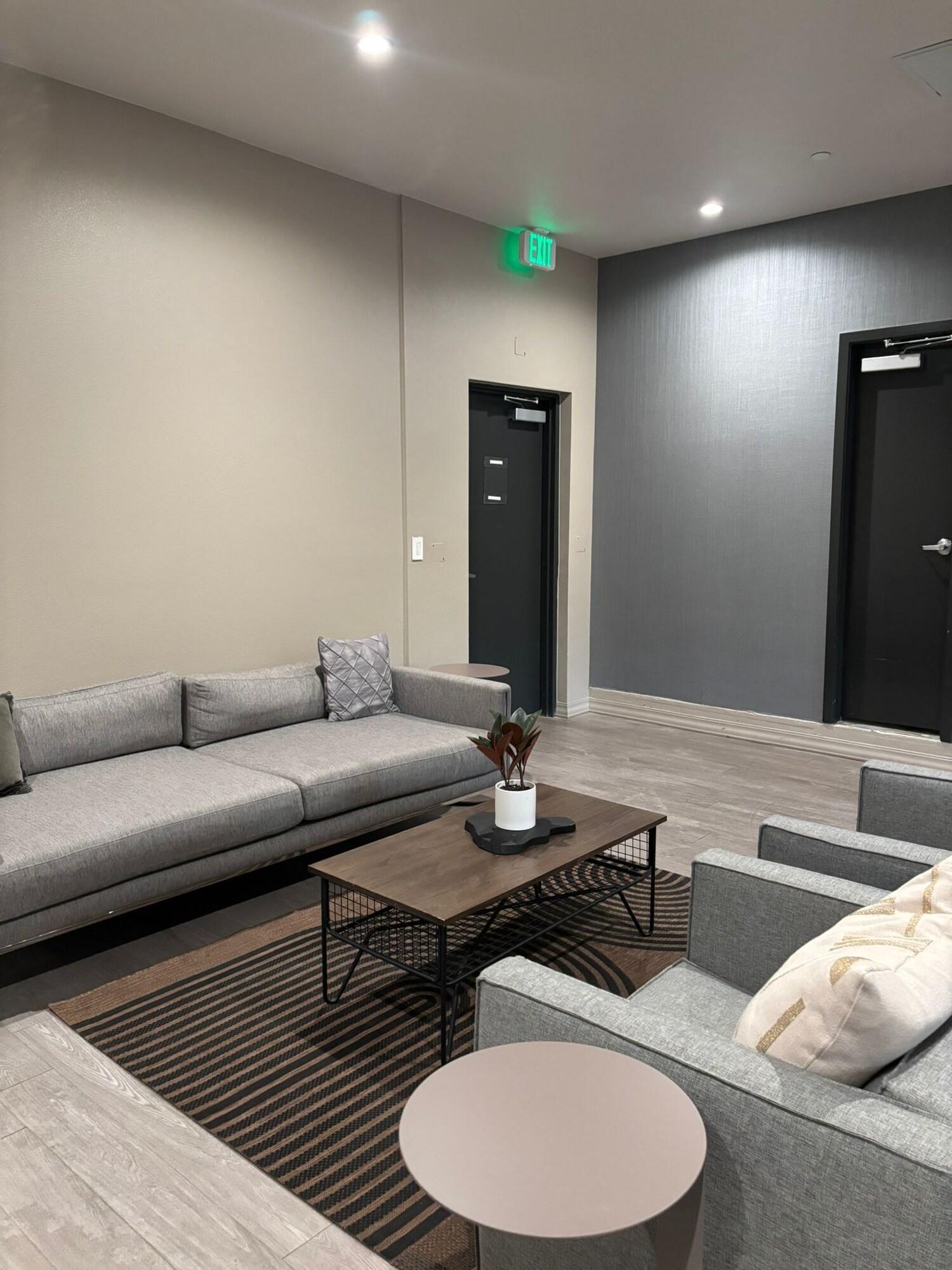 Vista Lobby Dream Escape with great rooftop views