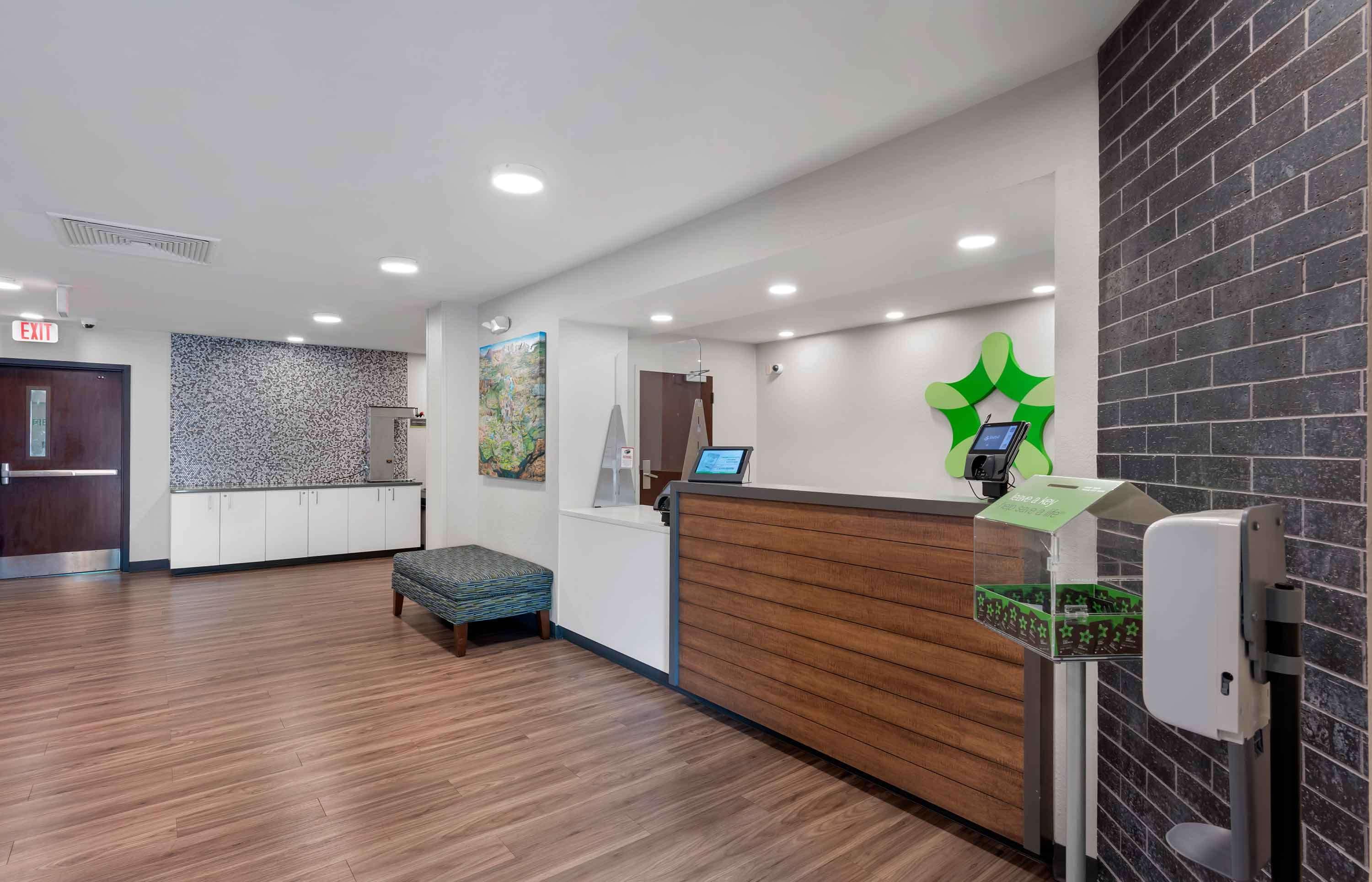 Vista Lobby Extended Stay America Premier Suites Miami Downtown Brickell