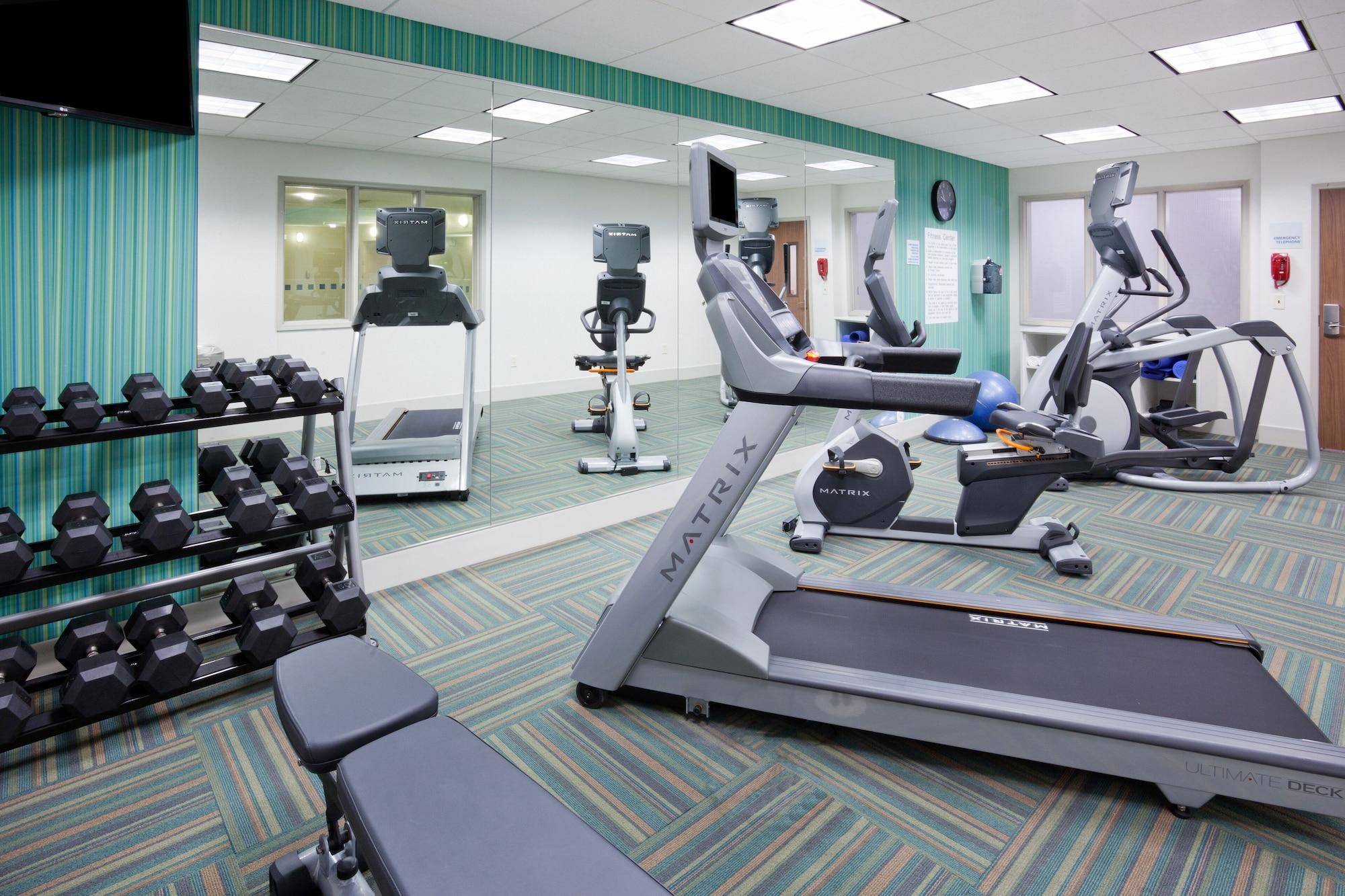 Gimnasio Holiday Inn Express Hotel & Suites Dickinson by IHG