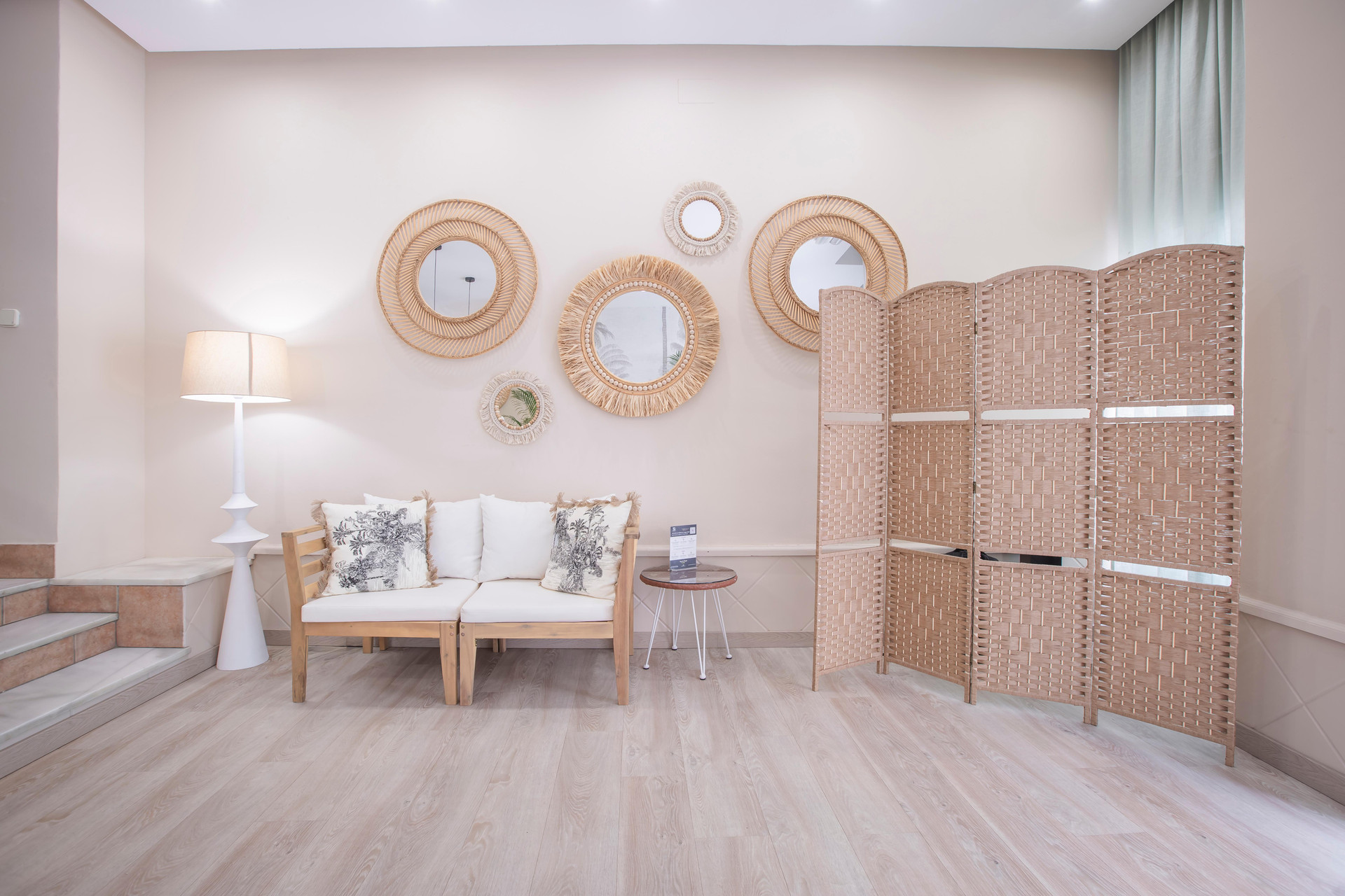 Vista Lobby Aqua 2 on Seven Mile Beach