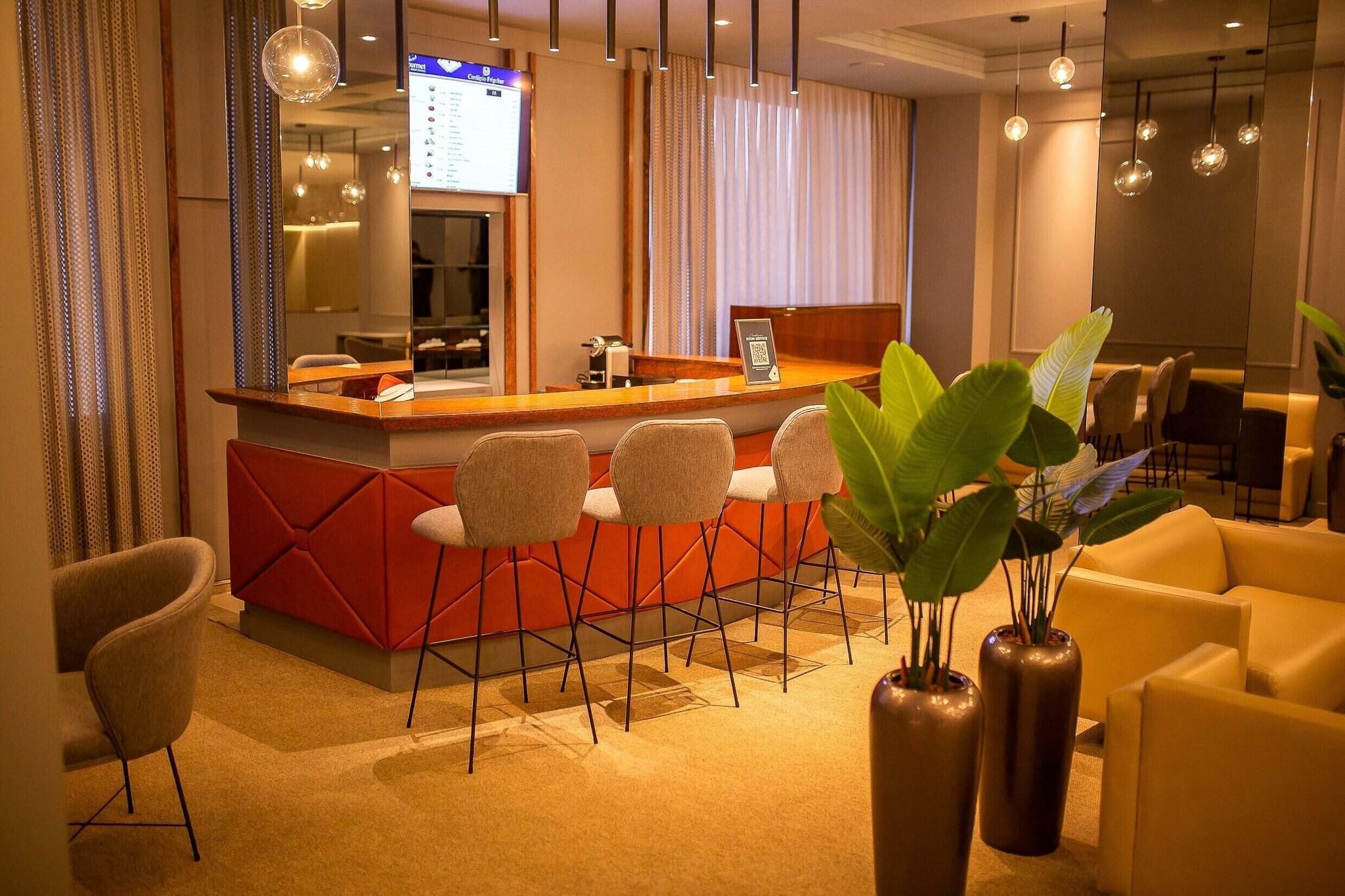 Bar/Salón Hotel Metrópole Maringá