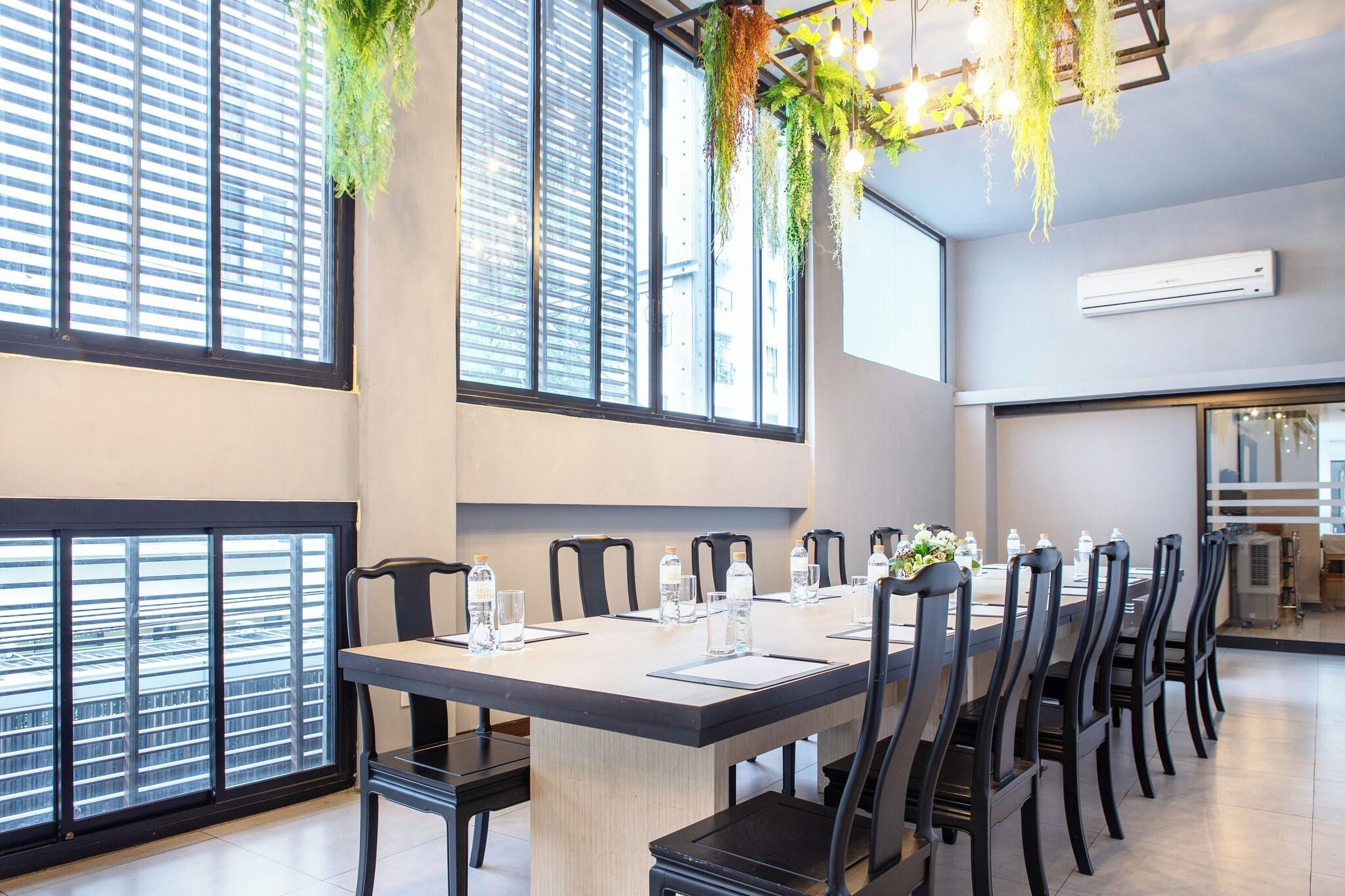 Sala de Reuniones Three Sukhumvit Hotel