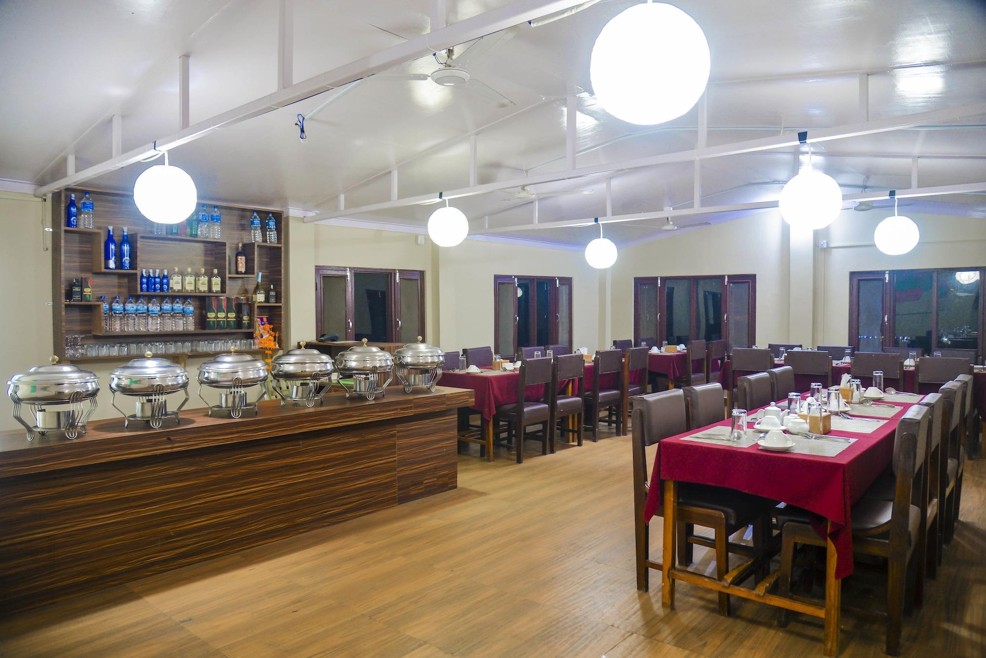 Restaurant Chitwan Park Village
