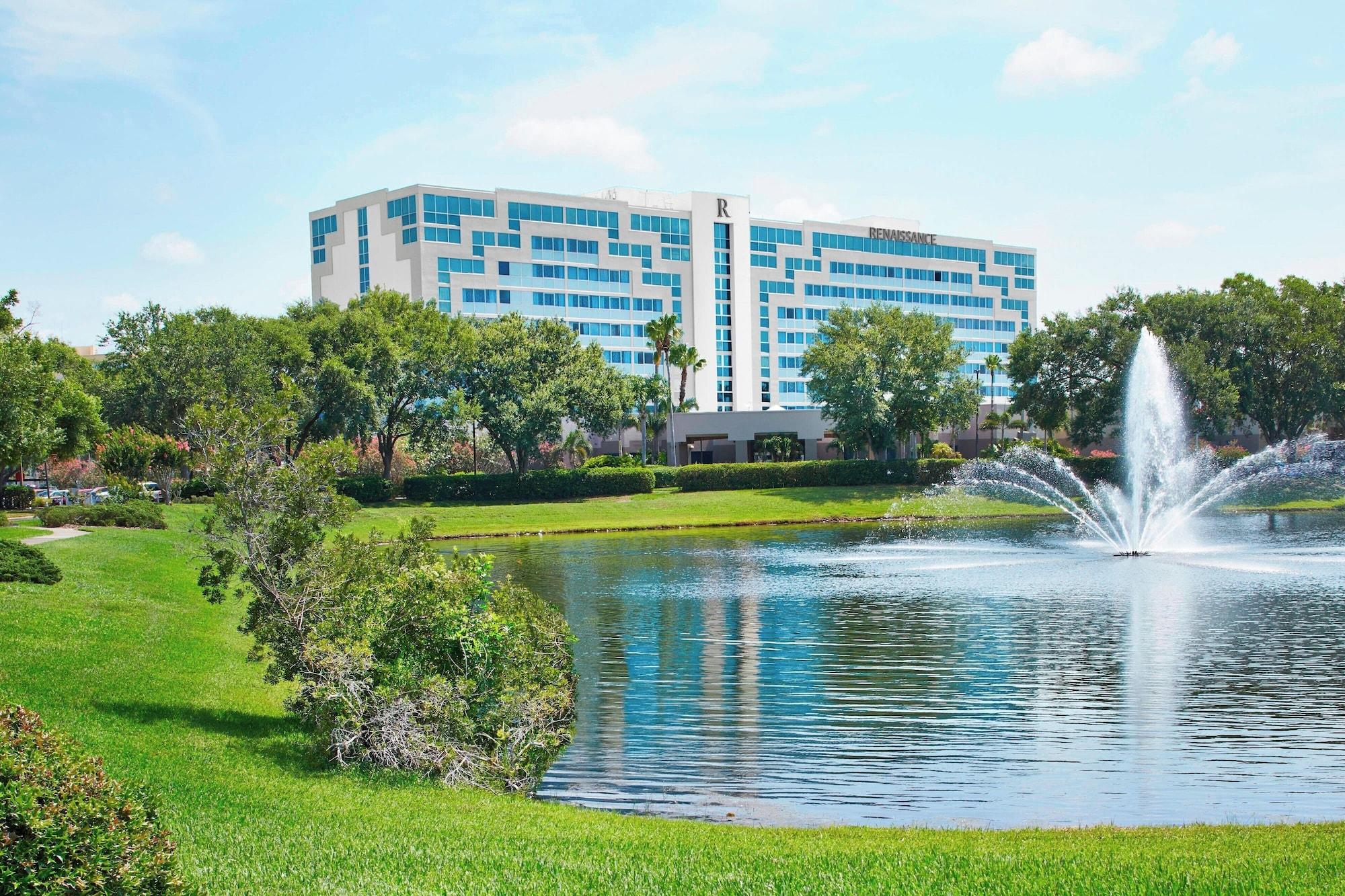 Vista Exterior Renaissance Orlando Airport Hotel by Marriott